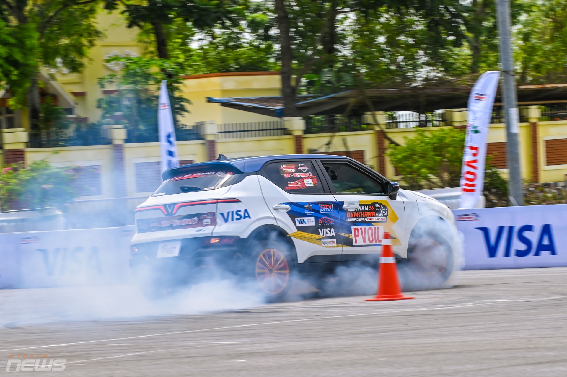 Từ đấu trường F1 đến đường đua Việt Từ đấu trường F1 đến đường đua Việt