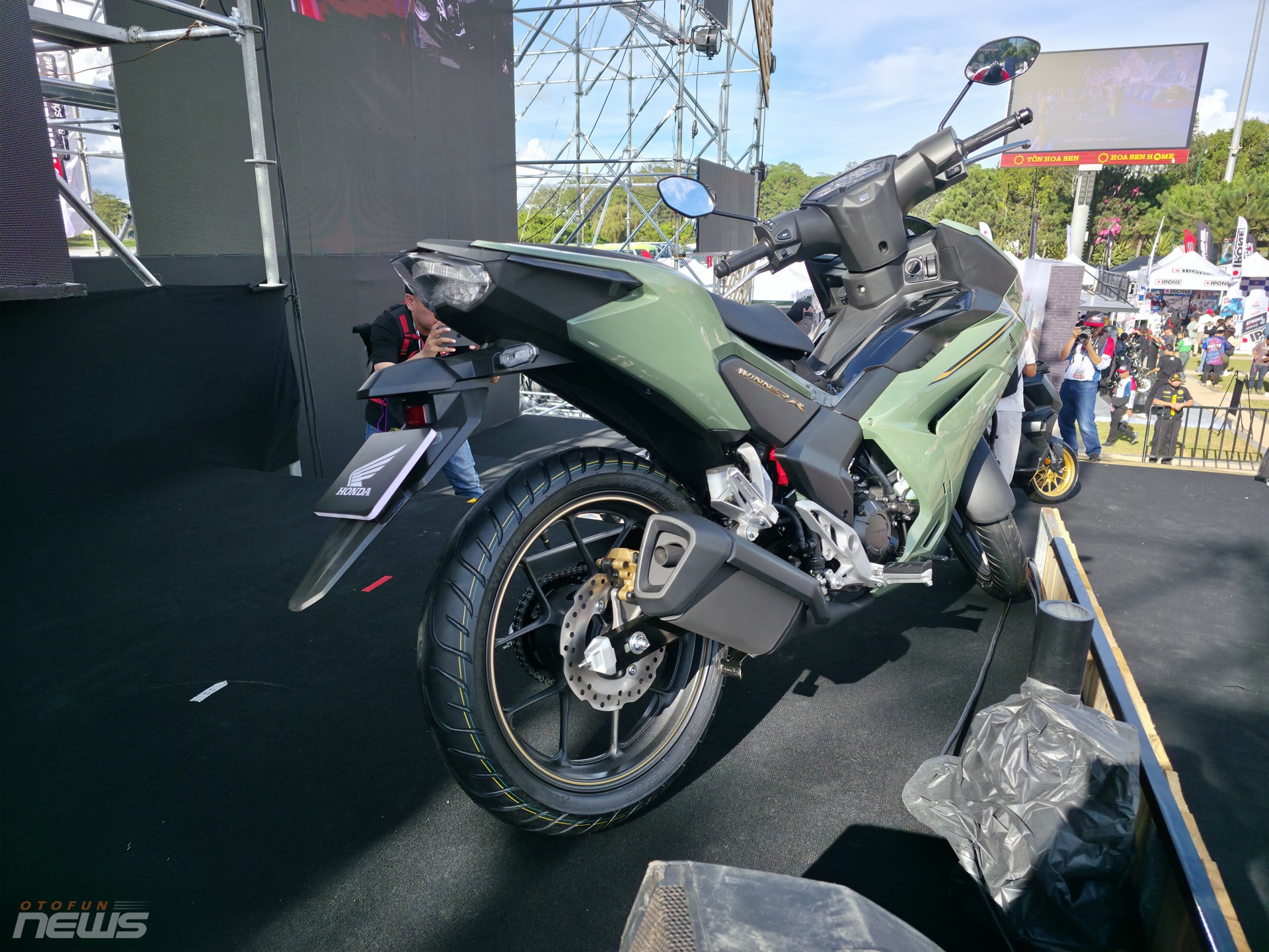 Cận cảnh Honda Winner R, xe underbone mang phong cách sportbike