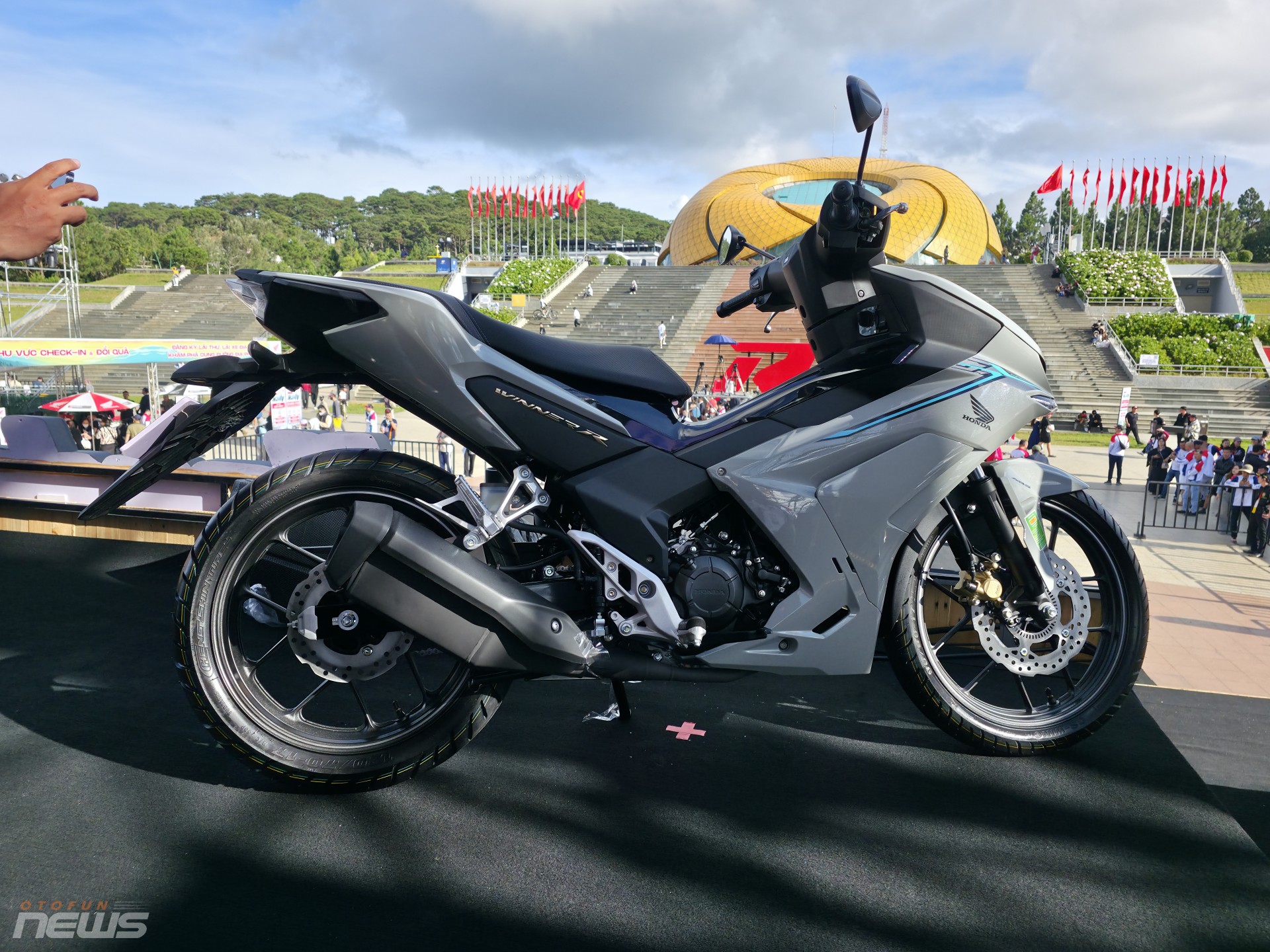 Cận cảnh Honda Winner R, xe underbone mang phong cách sportbike