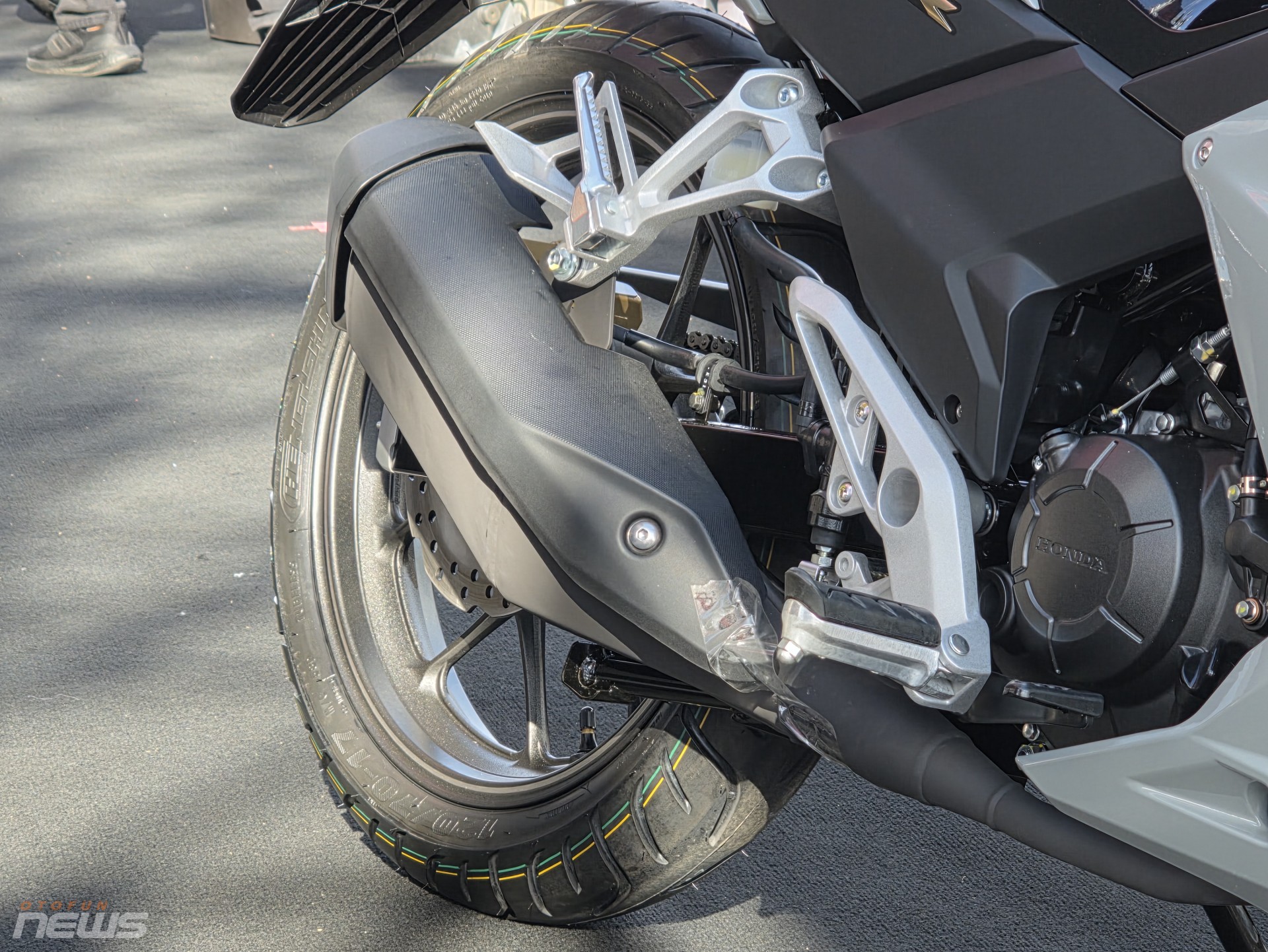 Cận cảnh Honda Winner R, xe underbone mang phong cách sportbike