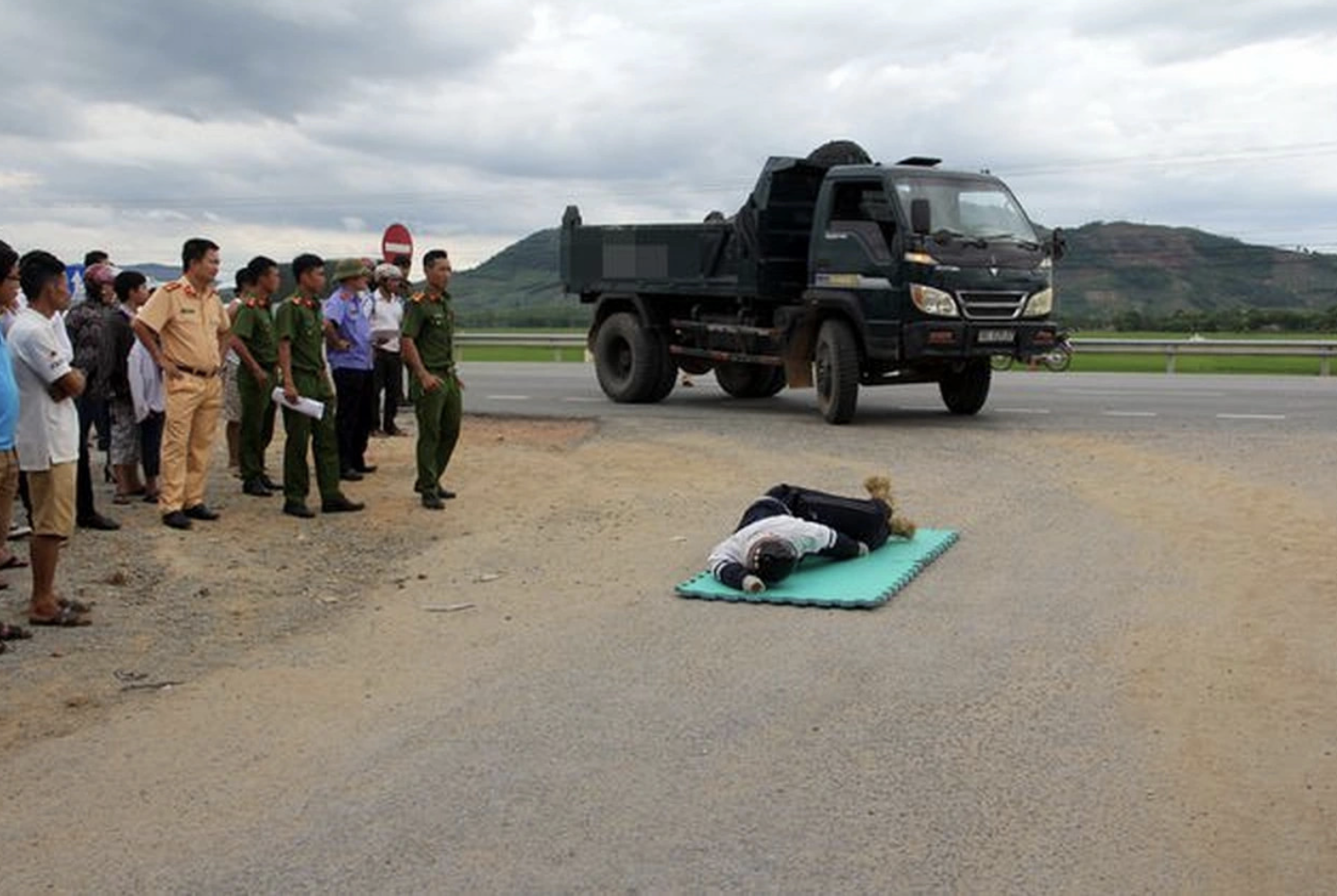 Điểm lại những vụ tài xế xe tải, container cố tình cán tử vong nạn nhân sau va chạm