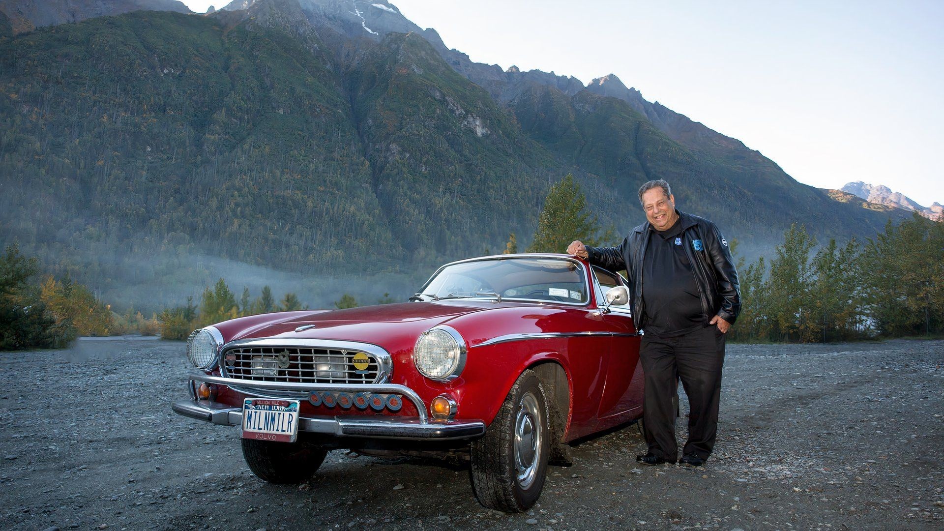 Chiếc Volvo P1800 cổ điển này đi được hơn 5 triệu km trong 50 năm, cao nhất trên thế giới
