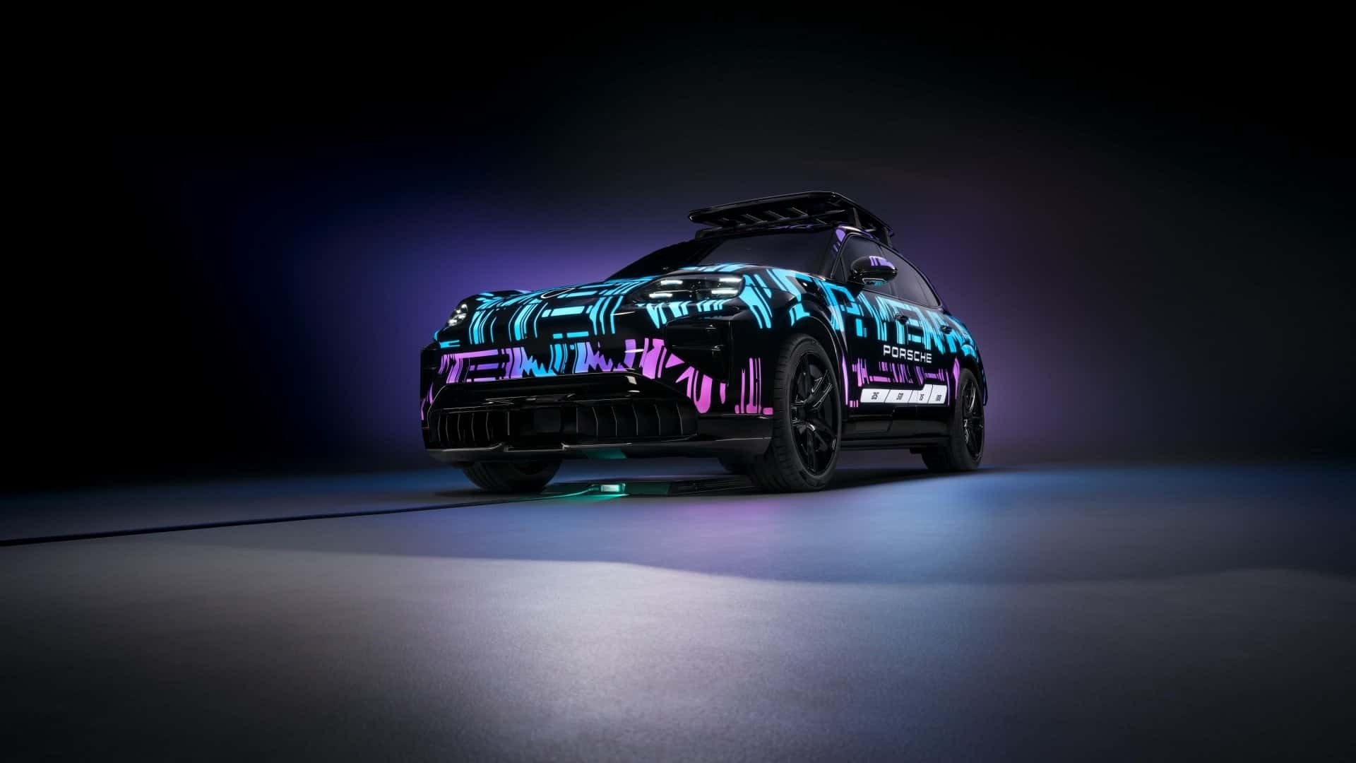 Porsche phát triển tấm sạc xe điện không dây, giá 155 triệu đồng làm tùy chọn cho mẫu Cayenne EV mới
