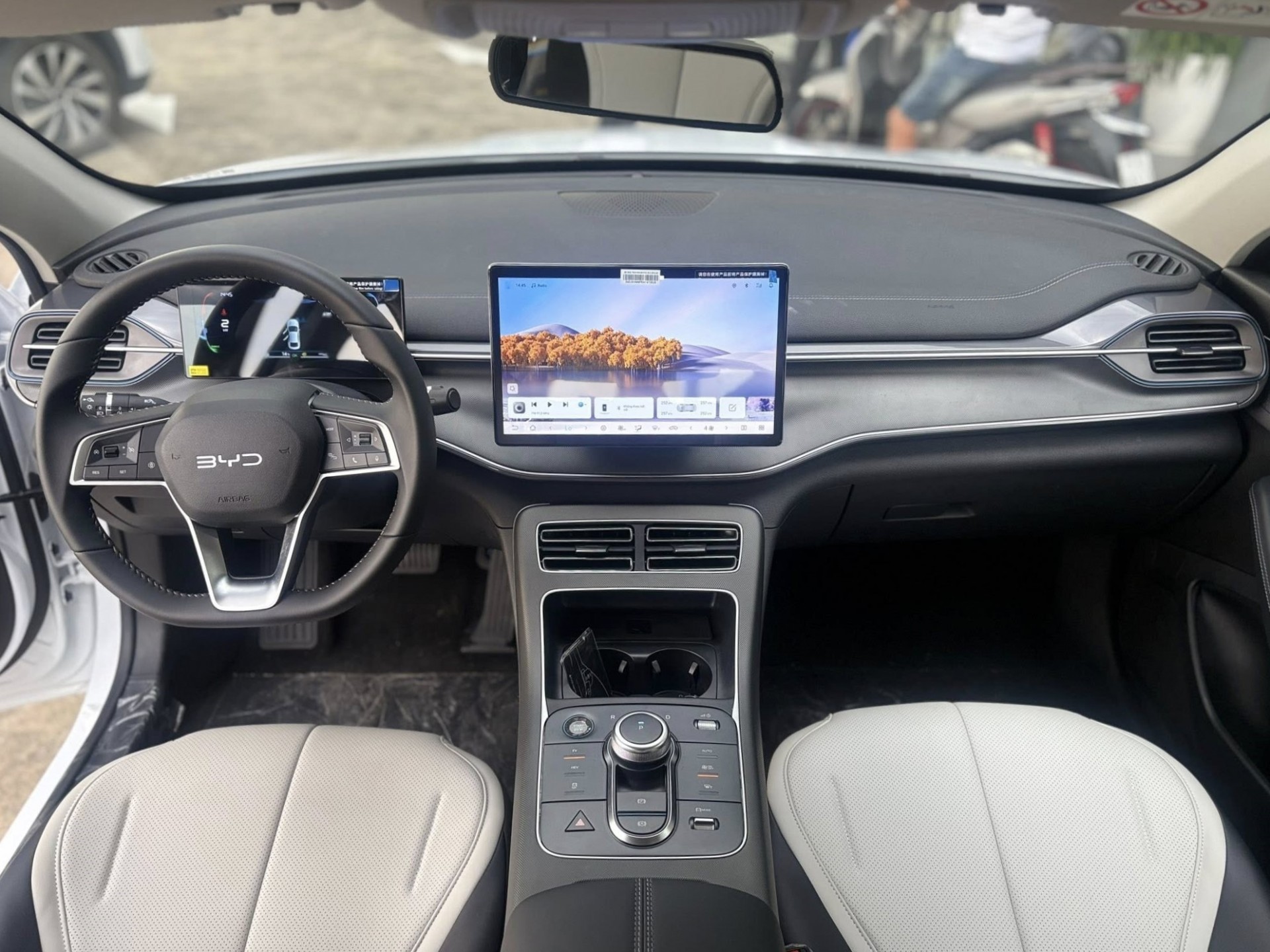 BYD Seal 5 sắp bán tại Việt Nam, cạnh tranh với Civic và Altis hybrid