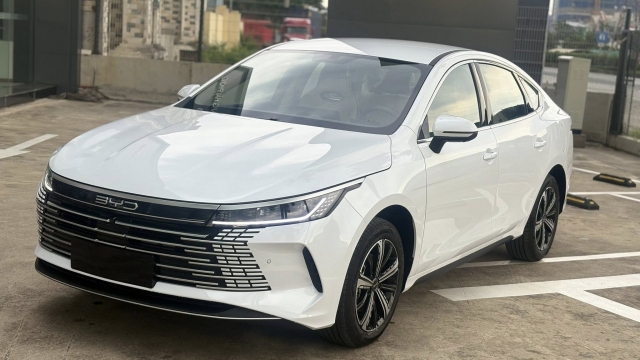 BYD Seal 5 sắp bán tại Việt Nam, cạnh tranh với Civic và Altis hybrid