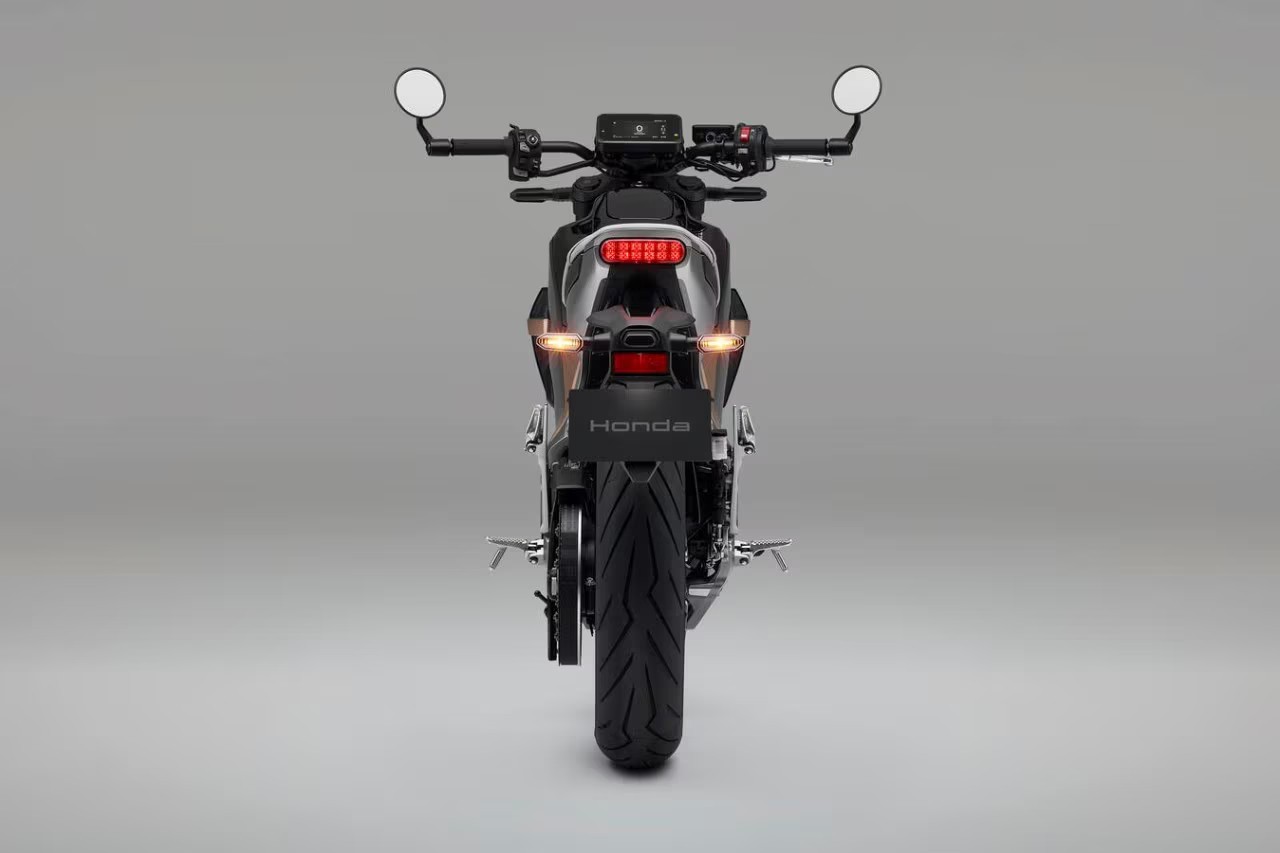 Cận cảnh Honda WN7 2026, môtô điện chạy 130 km sau mỗi lần sạc