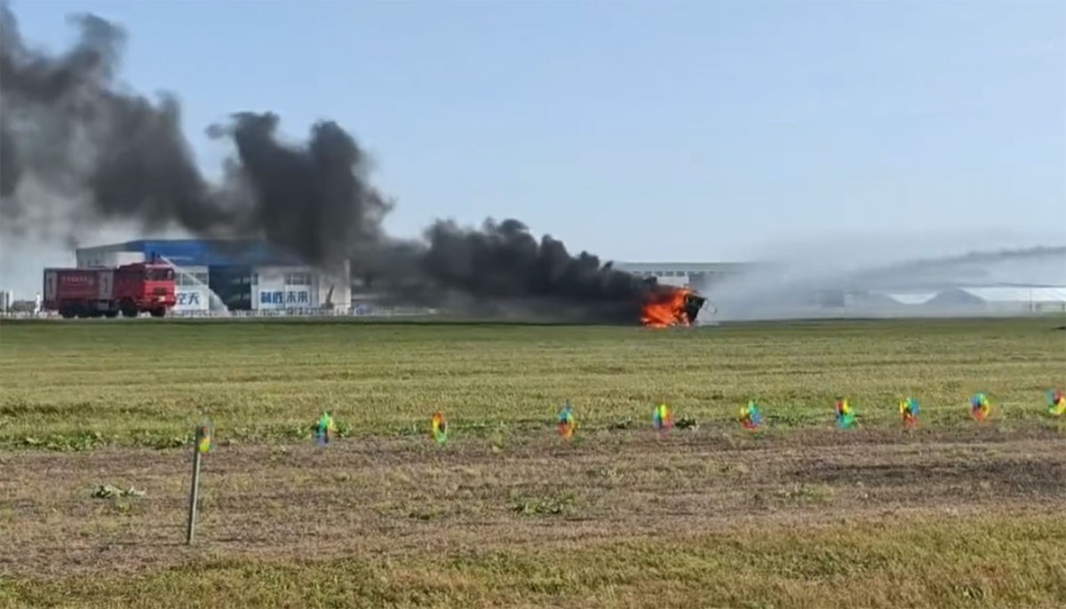 Hai chiếc xe bay eVTOL Xpeng va chạm khi diễn tập triển lãm hàng không ở Trung Quốc