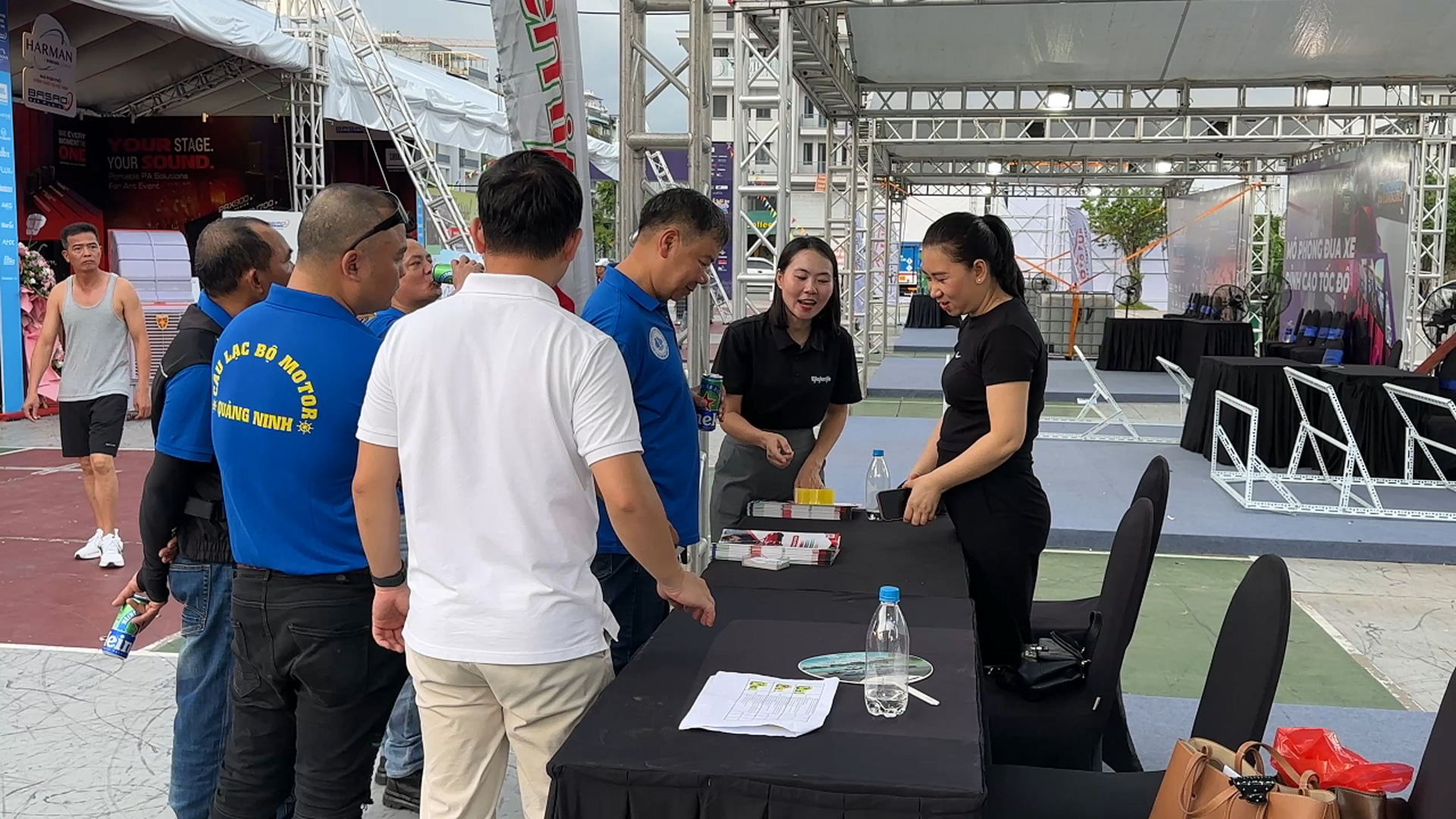 Ekokemika đồng hành cùng PVOIL VGC 2025 - Khi chăm xe thông minh gặp gỡ đam mê tốc độ