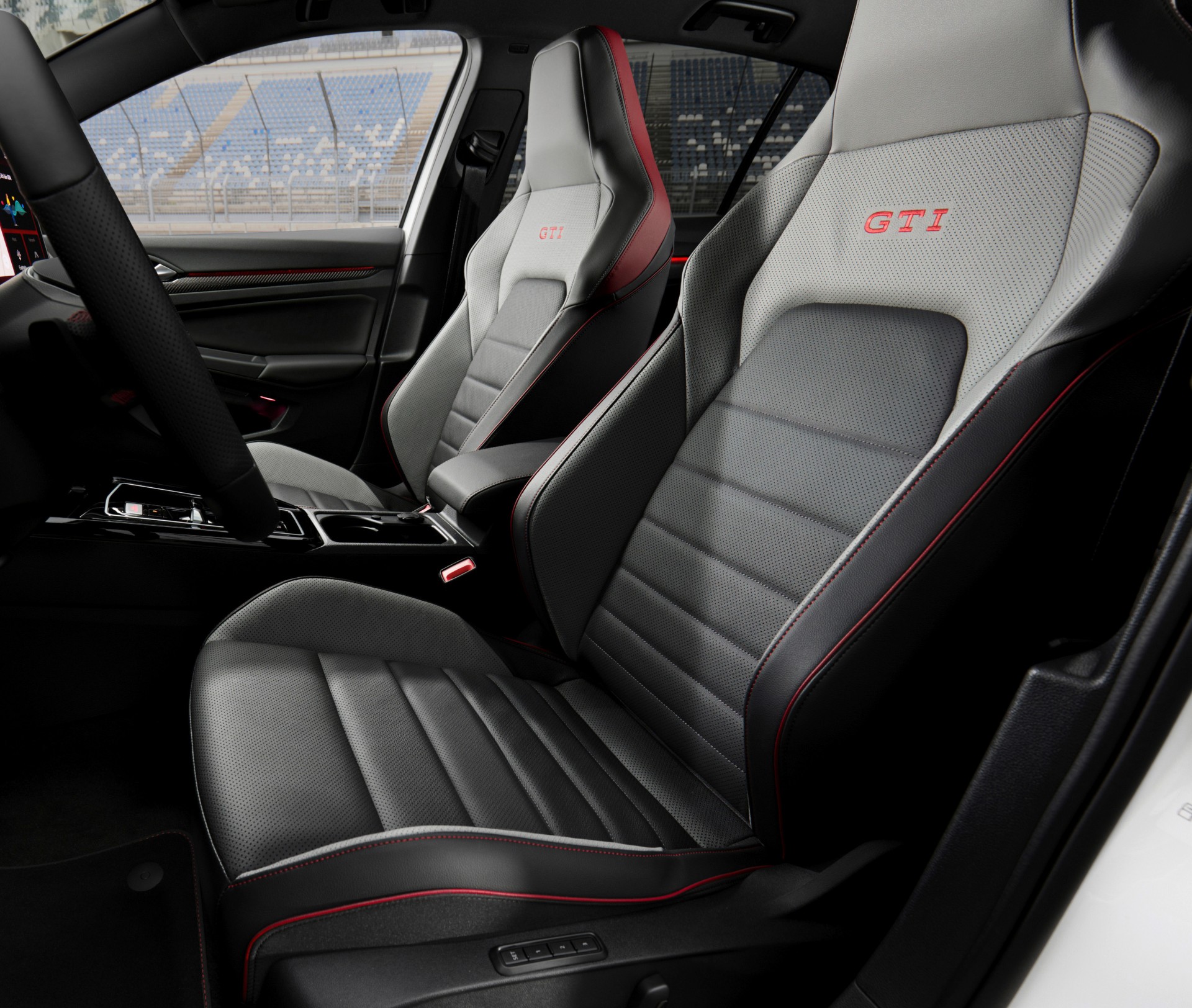 Đánh giá Volkswagen Golf GTI 2.0 TSI: hot hatch Đức có còn giữ chất? Đánh giá Volkswagen Golf GTI 2.0 TSI: hot hatch Đức có còn giữ chất?