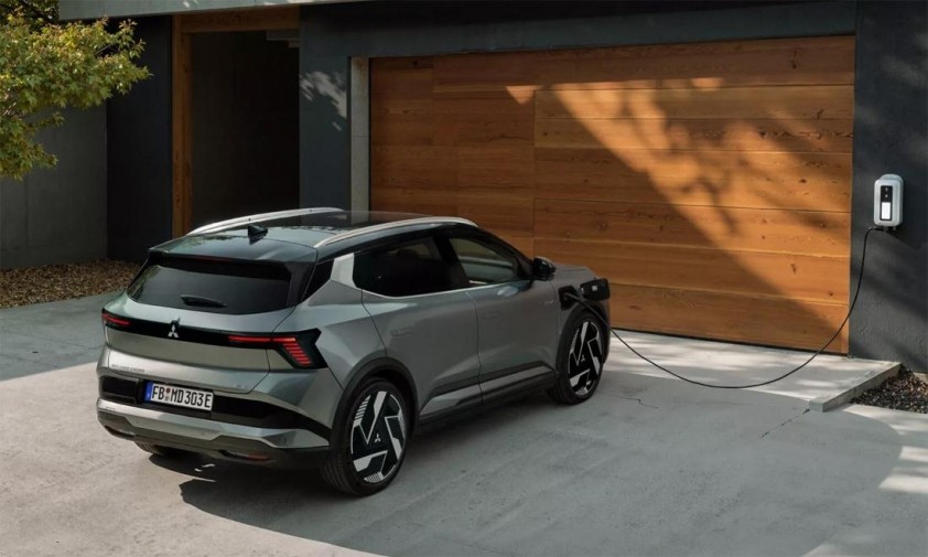 Eclipse Cross EV 2026 ra mắt, Mitsubishi còn lại gì ngoài logo? Eclipse Cross EV 2026 ra mắt, Mitsubishi còn lại gì ngoài logo?