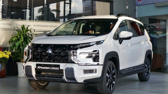 Xe 7 chỗ nào đang giảm giá?