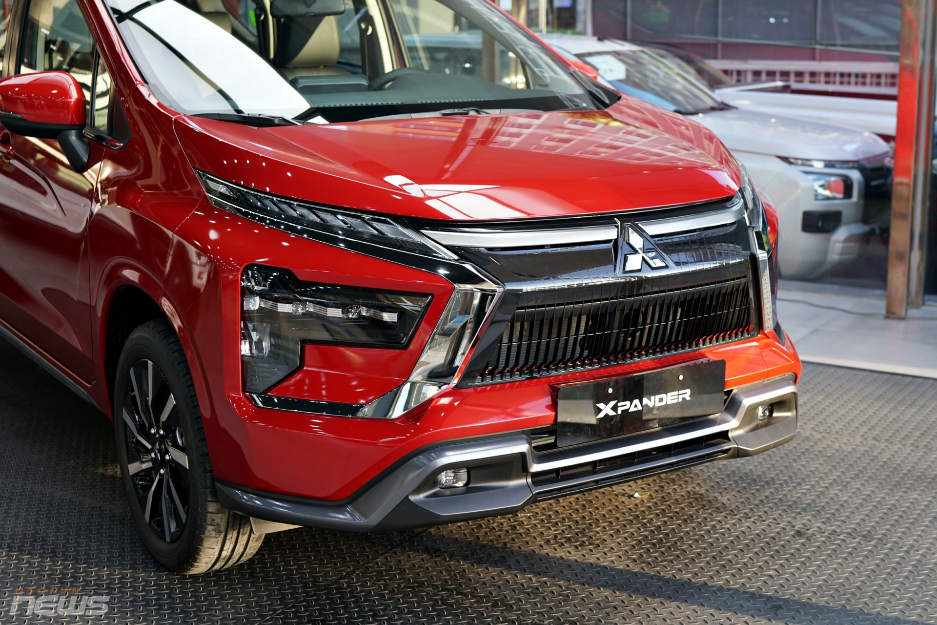 Hai phiên bản của Mitsubishi Xpander 2025 ra mắt, thêm trang bị và giá tăng 1 triệu đồng Hai phiên bản của Mitsubishi Xpander 2025 ra mắt, thêm trang bị và giá tăng 1 triệu đồng