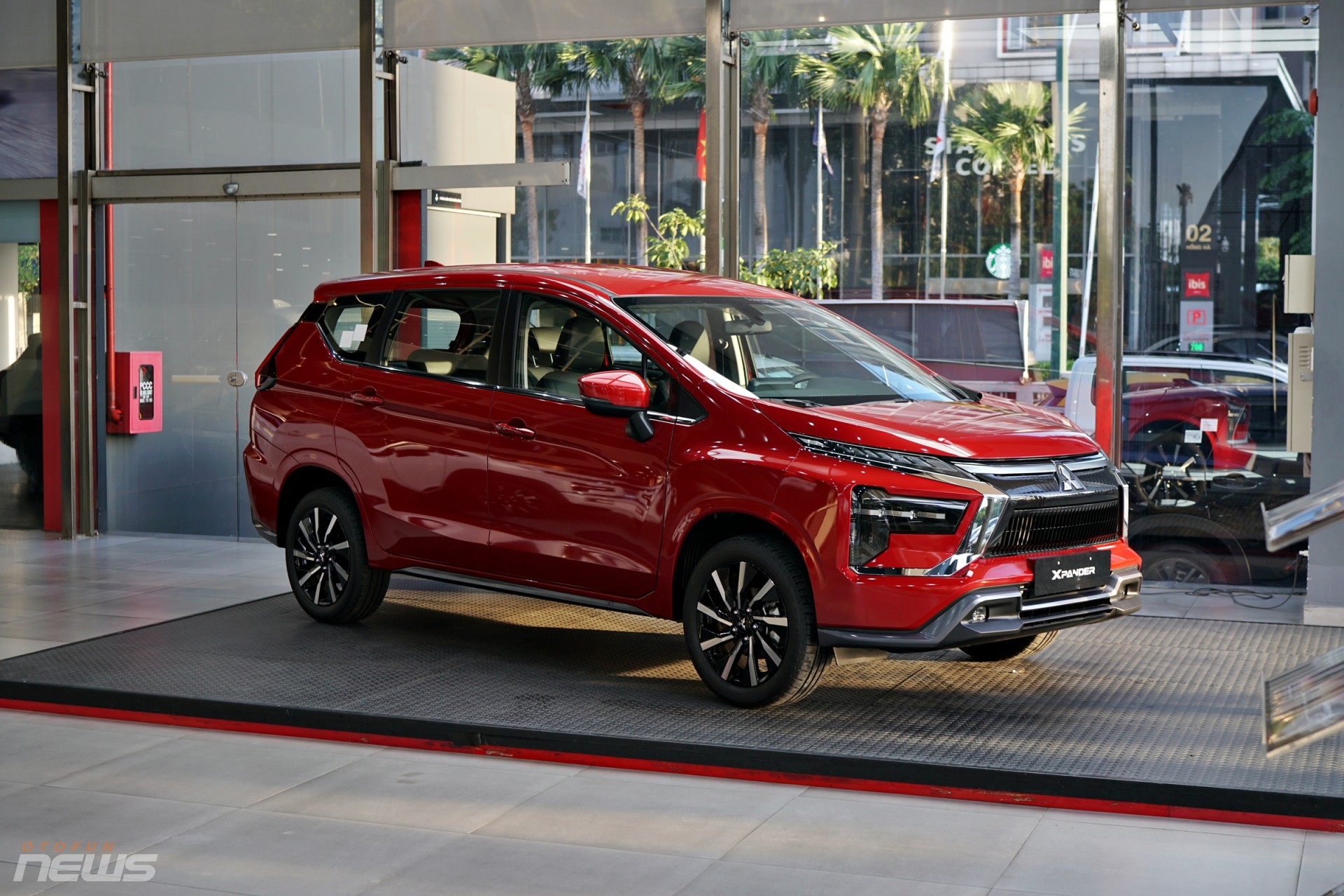 Mitsubishi Xpander 2025 ra mắt, thêm trang bị, giá gần như giữ nguyên