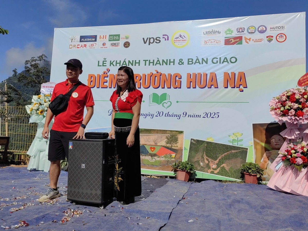 Hành trình Ford Everest Team Vietnam+ gieo mầm hy vọng trên Hua Nạ