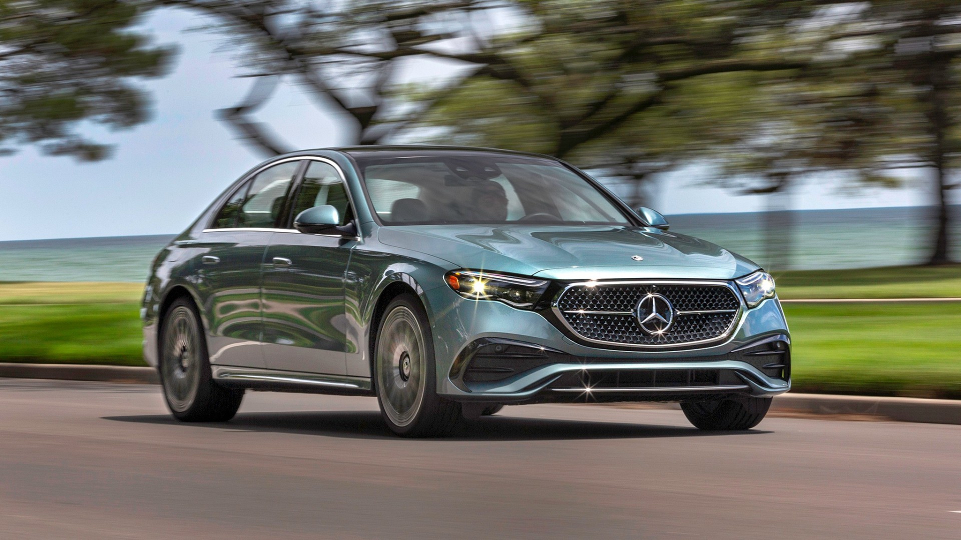 Đánh giá Mercedes-Benz E-class 2025