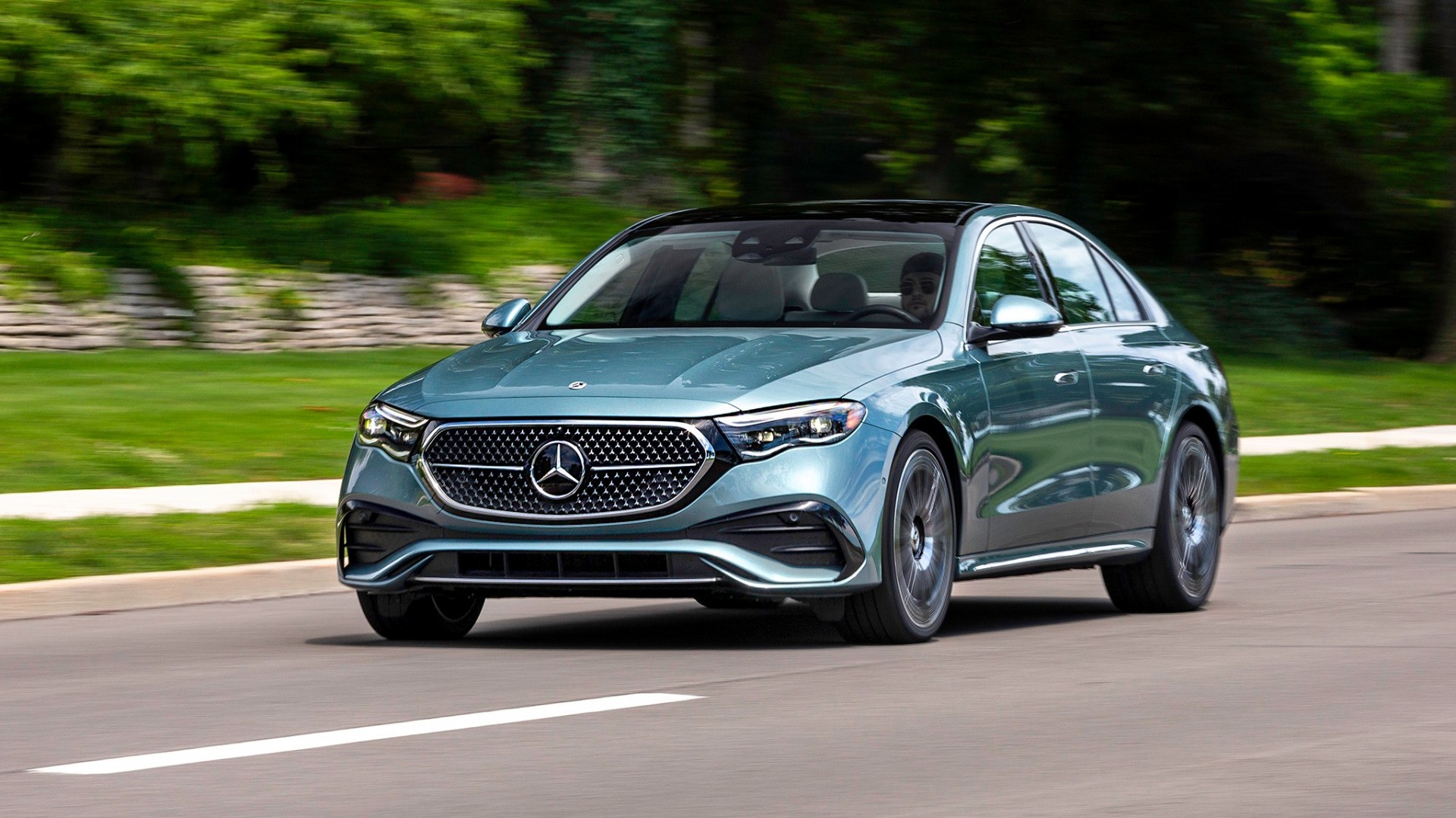 Đánh giá Mercedes-Benz E-Class 2026