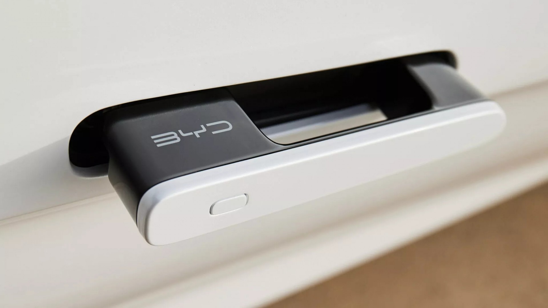 Tay nắm cửa ẩn trên xe điện có thể sẽ "biến mất" vì quy định mới của Trung Quốc