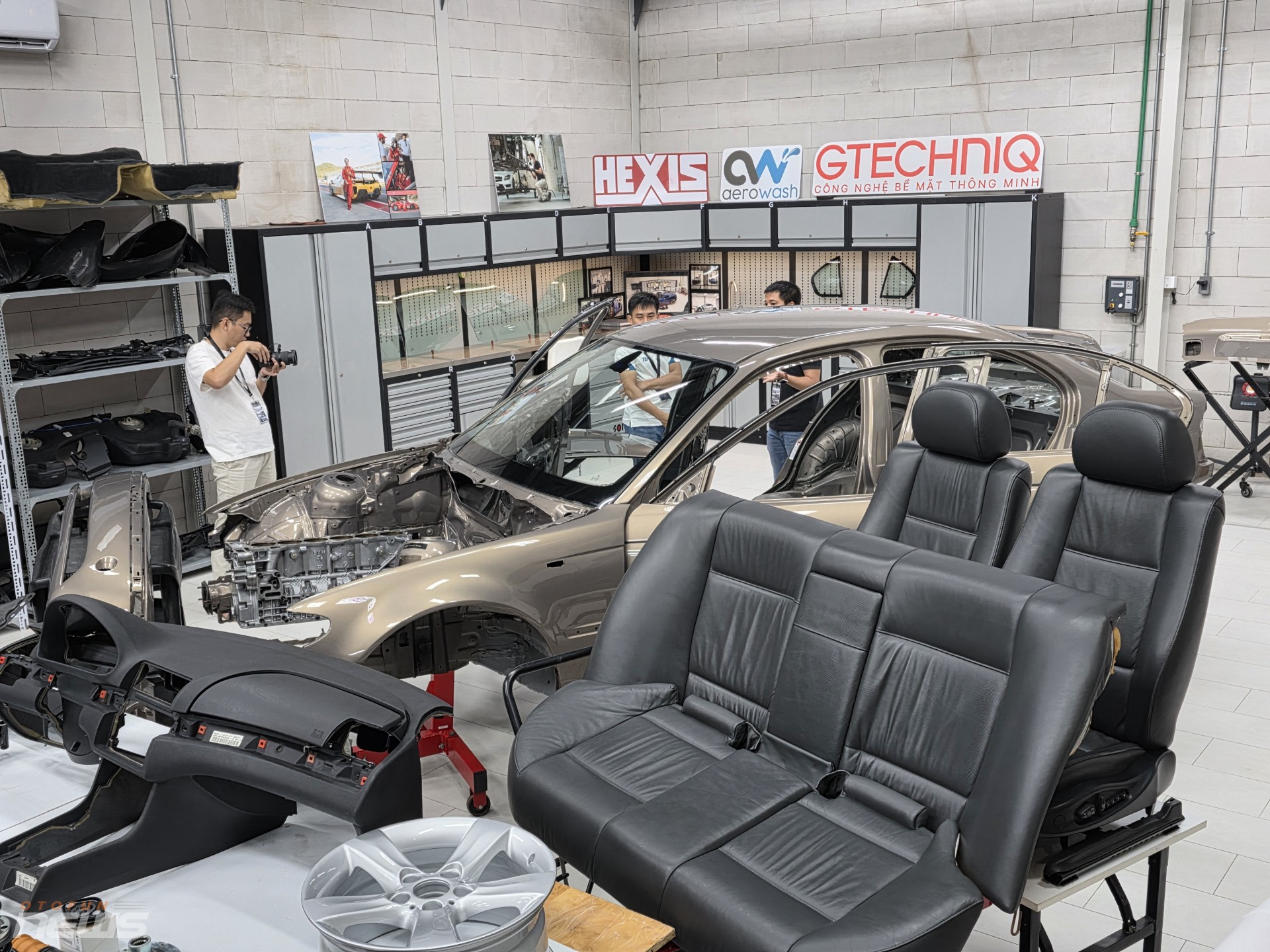 Người dành 4 năm phục hồi chiếc BMW 325i E46 để tìm lại 'cảm giác nguyên bản' Người dành 4 năm phục hồi chiếc BMW 325i E46 để tìm lại 'cảm giác nguyên bản'