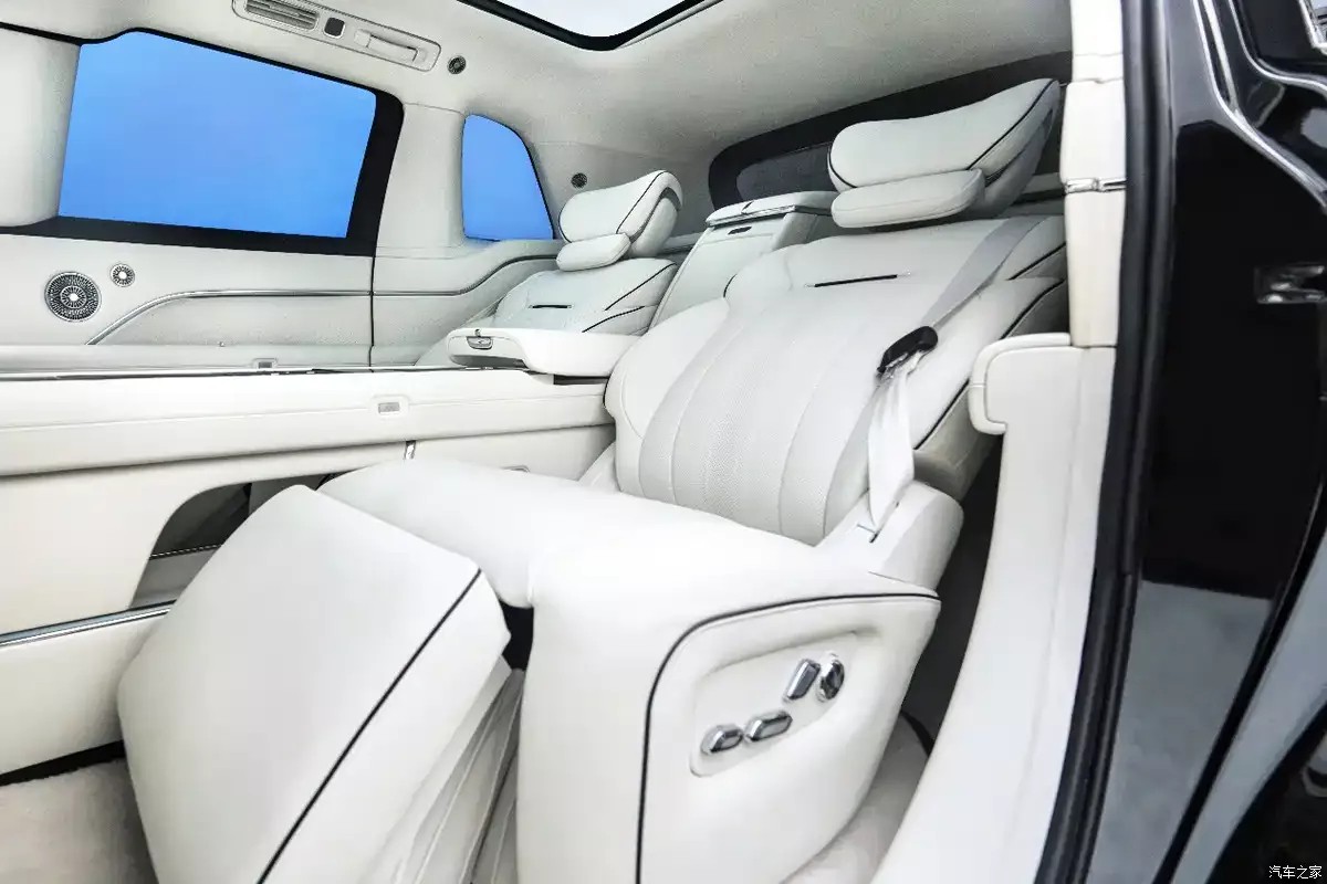 Công ty sản xuất máy hút bụi Dreame hé lộ hình ảnh SUV điện trông giống hệt Rolls-Royce Cullinan