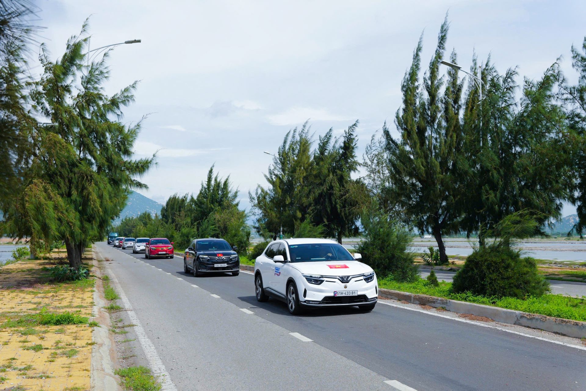 200 xe ô tô VinFast khởi hành xuyên Việt trong hành trình Wonder Trip 2025 200 xe ô tô VinFast khởi hành xuyên Việt trong hành trình Wonder Trip 2025