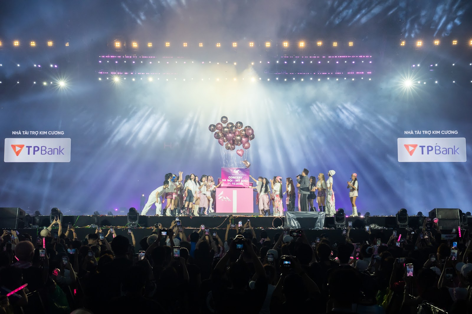 Săn vé Em Xinh “Say Hi” Concert Đêm 2 siêu dễ cùng TPBank