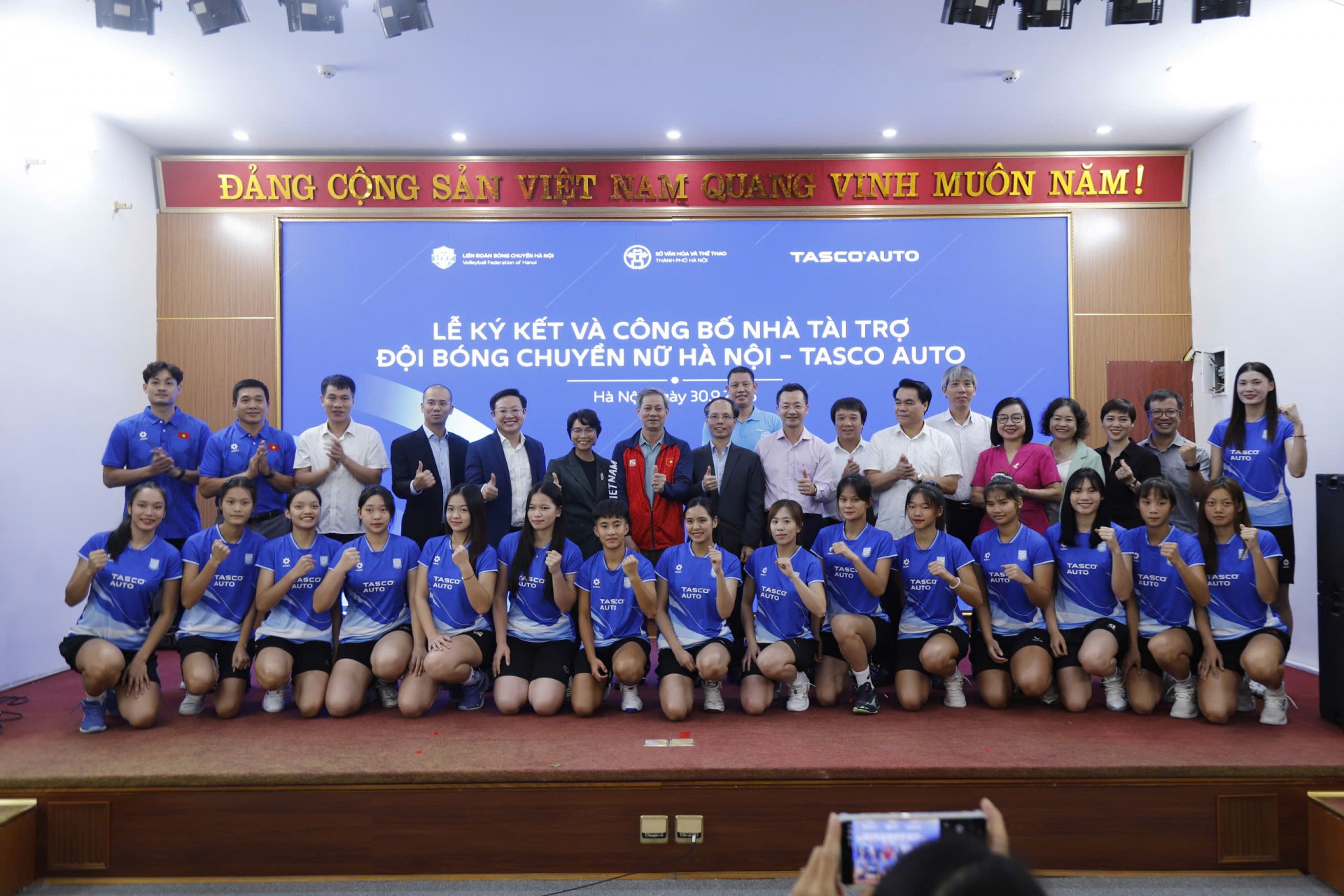 CLB Bóng chuyền nữ Hà Nội Tasco Auto