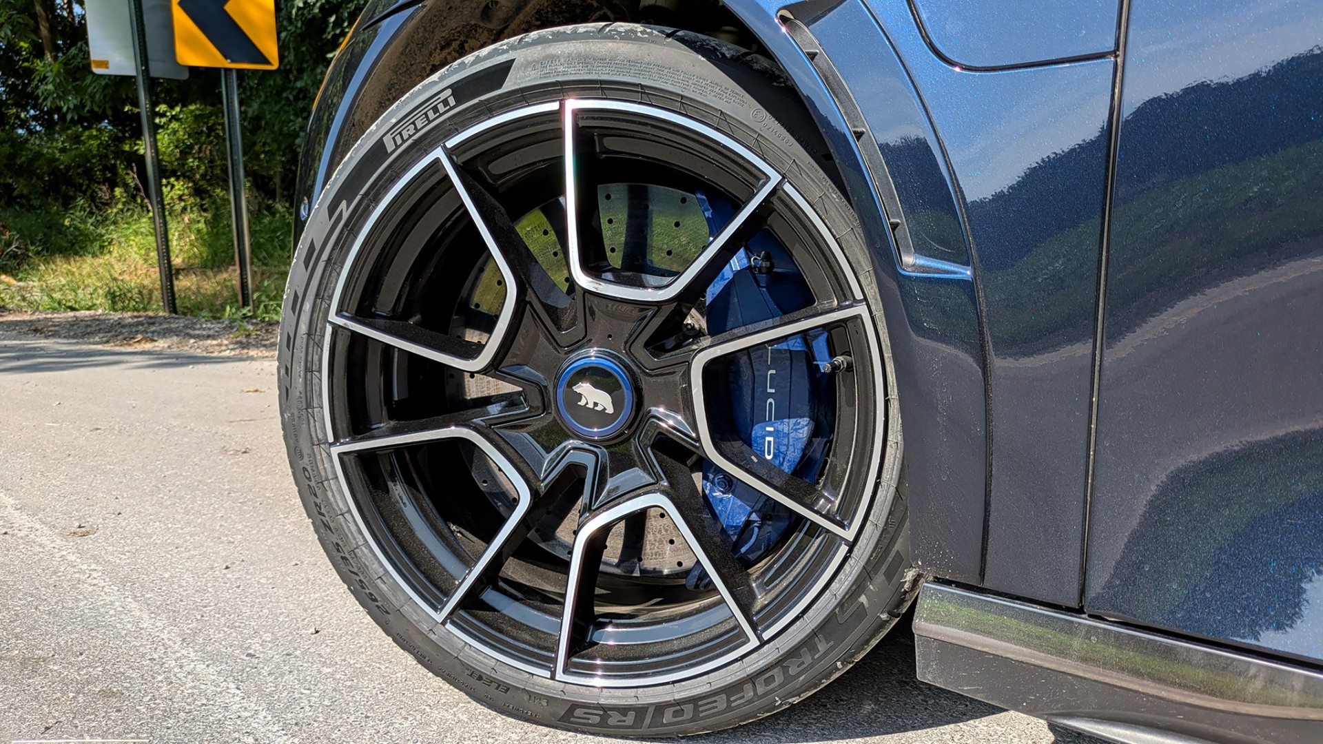 Sedan điện hạng sang Lucid Air Sapphire lập kỷ lục tăng tốc 0-96 km/h, nhanh hơn mọi siêu xe chạy xăng Sedan điện hạng sang Lucid Air Sapphire