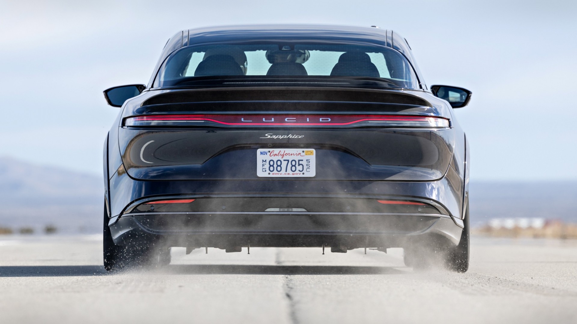 Sedan điện hạng sang Lucid Air Sapphire lập kỷ lục tăng tốc 0-96 km/h, nhanh hơn mọi siêu xe chạy xăng Sedan điện hạng sang Lucid Air Sapphire