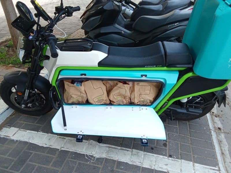 Xe máy điện chở hàng đầu tiên thế giới hoàn tất thử nghiệm thực tế, của Israel chứ không phải Trung Quốc Xe máy điện chở hàng PNY Ponie P2 Israel