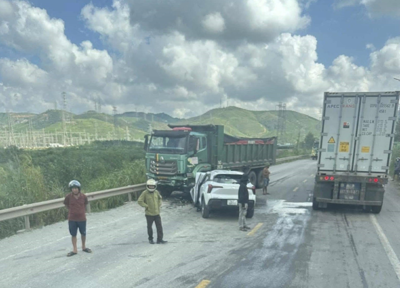 Tổng hợp tin tức tai nạn giao thông ngày 3/10/2025