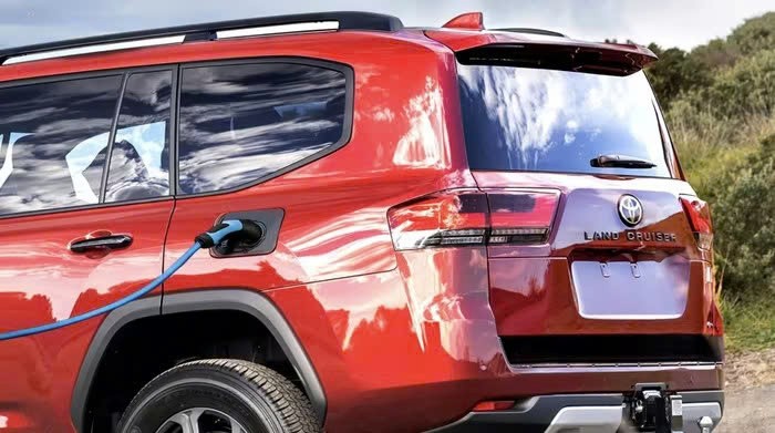 Toyota Land Cruiser LC300 bản hybrid cắm sạc