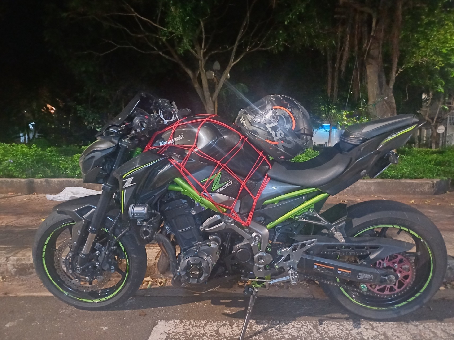 Lê Sỹ Tùng với chiếc xe PKL