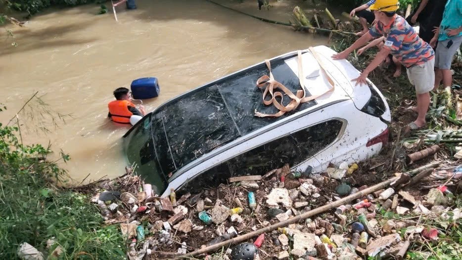 Nhanh chóng ứng phó sau bão, PTI SOS 'ghi điểm' với khách hàng PTI SOS