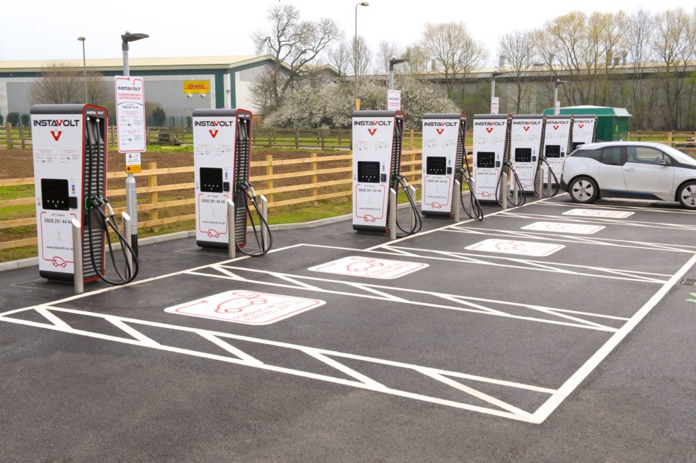 Trộm cáp sạc, vấn nạn đáng lo mới khi hạ tầng xe điện trở nên phổ biến Trộm cáp sạc, vấn nạn đáng lo mới khi hạ tầng xe điện trở nên phổ biến