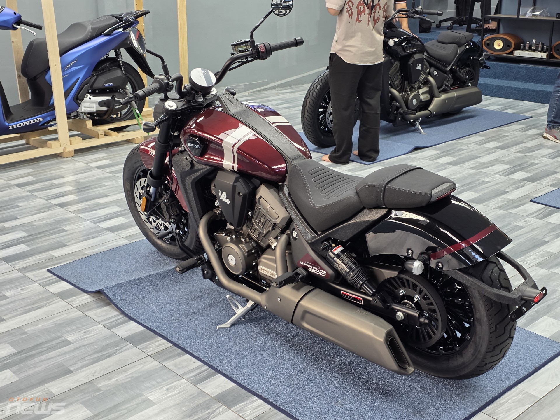 Benda Dark Flag 500 Commander, Cruiser Trung Quốc có động cơ V4 và treo khí nén Benda Dark Flag 500 Commander, Cruiser Trung Quốc có động cơ V4 và treo khí nén