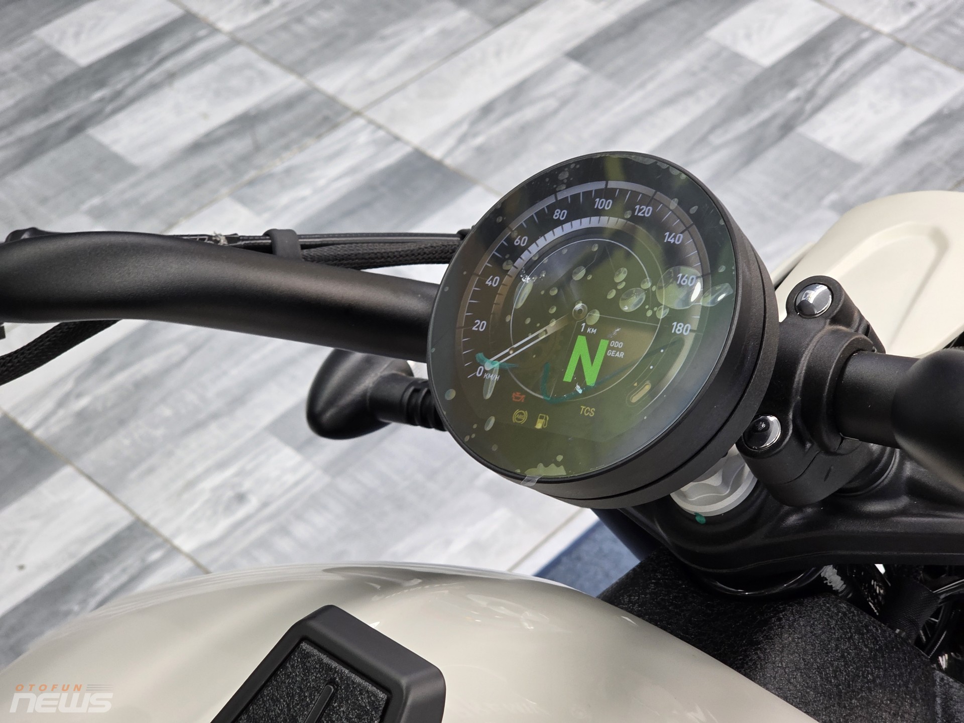 Benda Dark Flag 500 Commander, Cruiser Trung Quốc có động cơ V4 và treo khí nén Benda Dark Flag 500 Commander, Cruiser Trung Quốc có động cơ V4 và treo khí nén