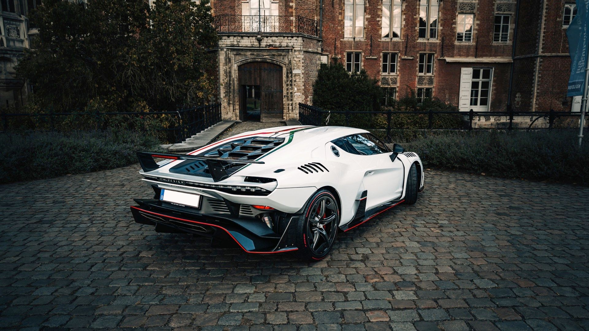 Chỉ có 10 chiếc trên thế giới, siêu xe Ý cực hiếm này sẽ được bán đấu giá cả triệu đô Siêu xe Ý Italdesign Zerouno