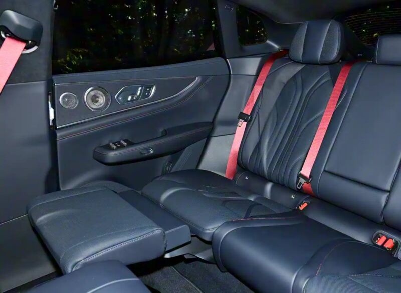 xe điện Zeekr 001 2026 ra mắt Trung Quốc