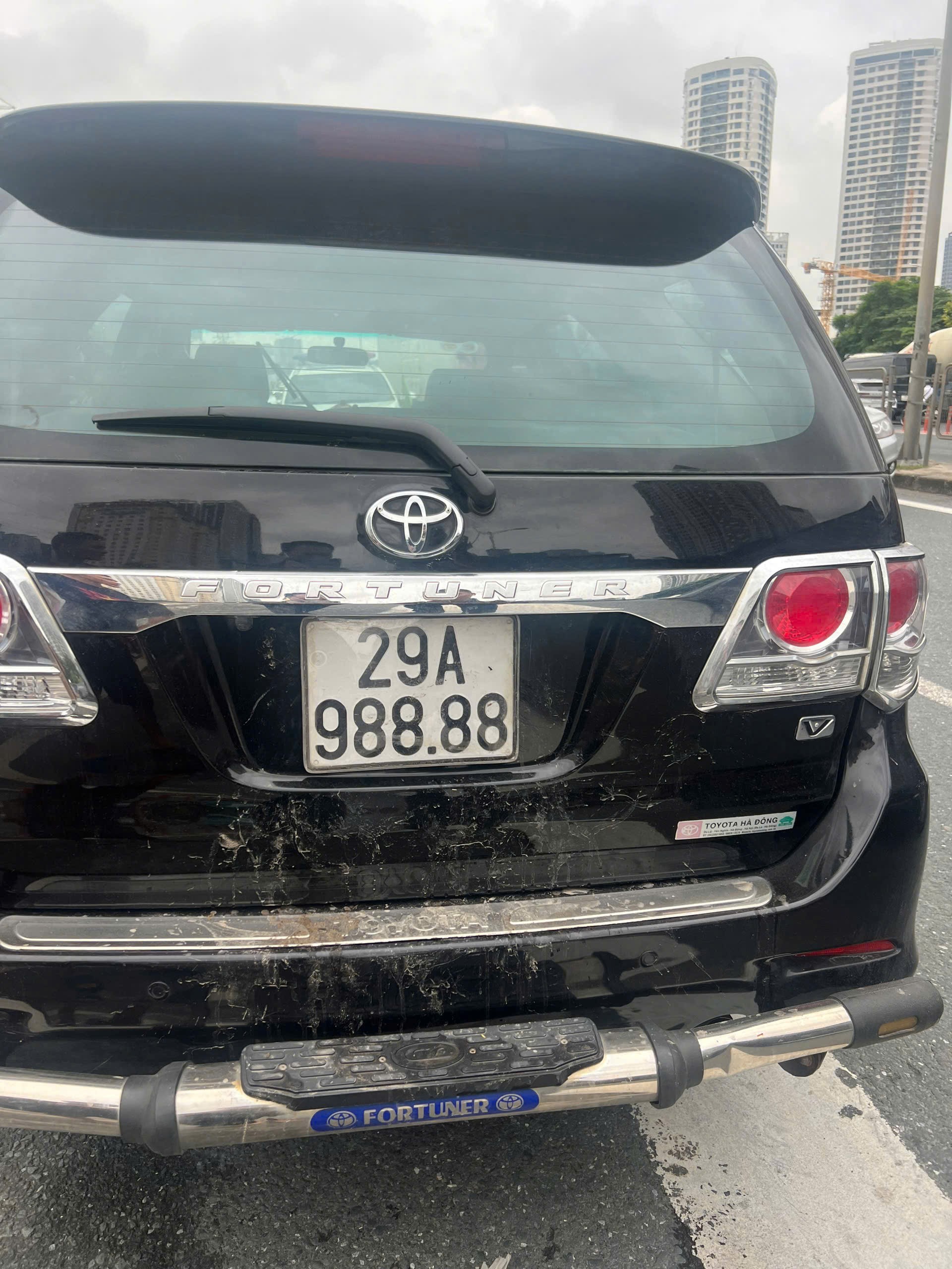 Tài xế say rượu lái xe ngược chiều trên cầu vượt Mai Dịch