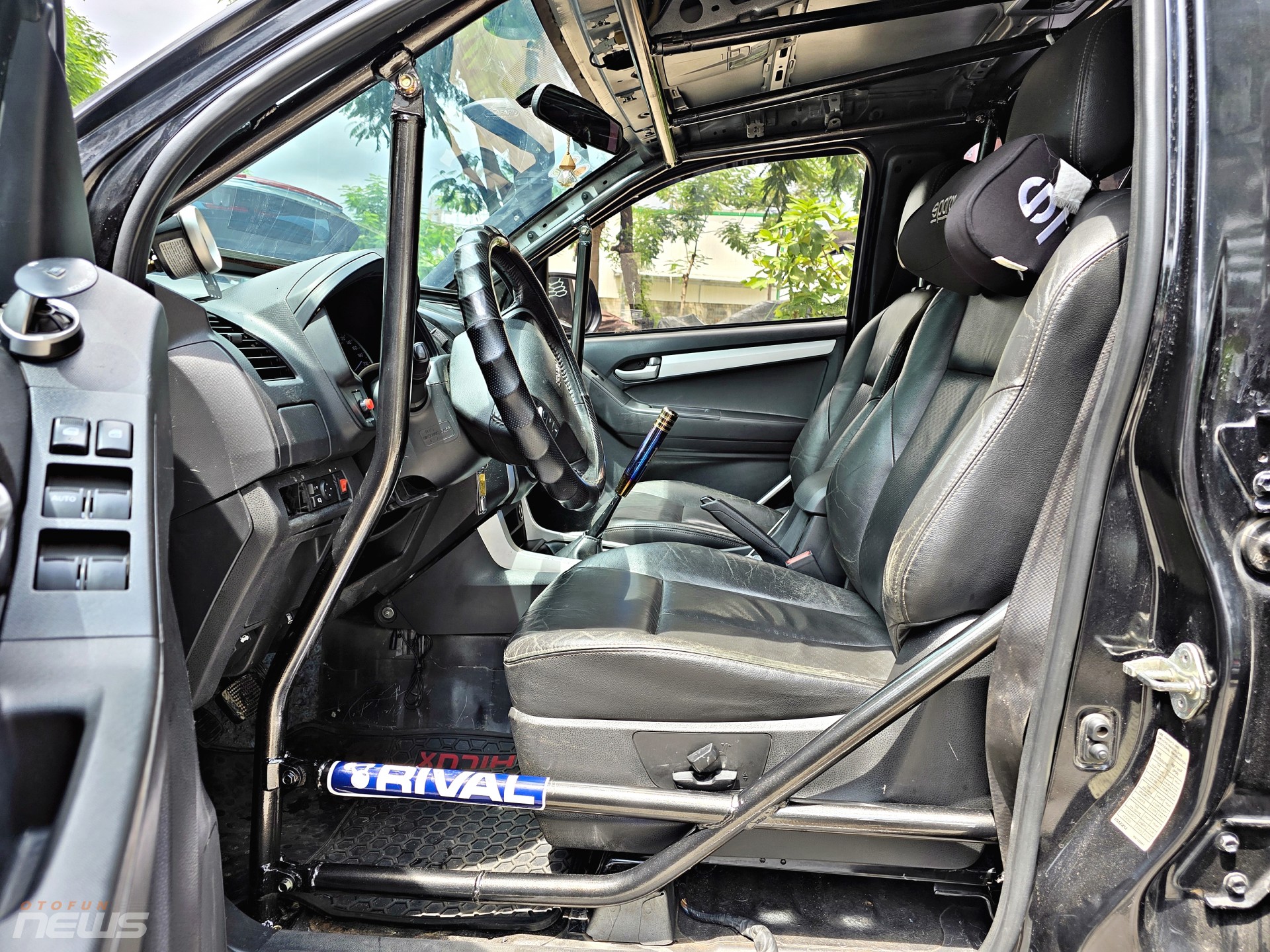 Đội Thỏ và Đậu đầu tư 600 triệu độ Isuzu D-Max tham chiến Hạng Cơ bản PVOIL VOC 2025 Đội Thỏ và Đậu đầu tư 600 triệu độ Isuzu D-Max tham chiến Hạng Cơ bản PVOIL VOC 2025