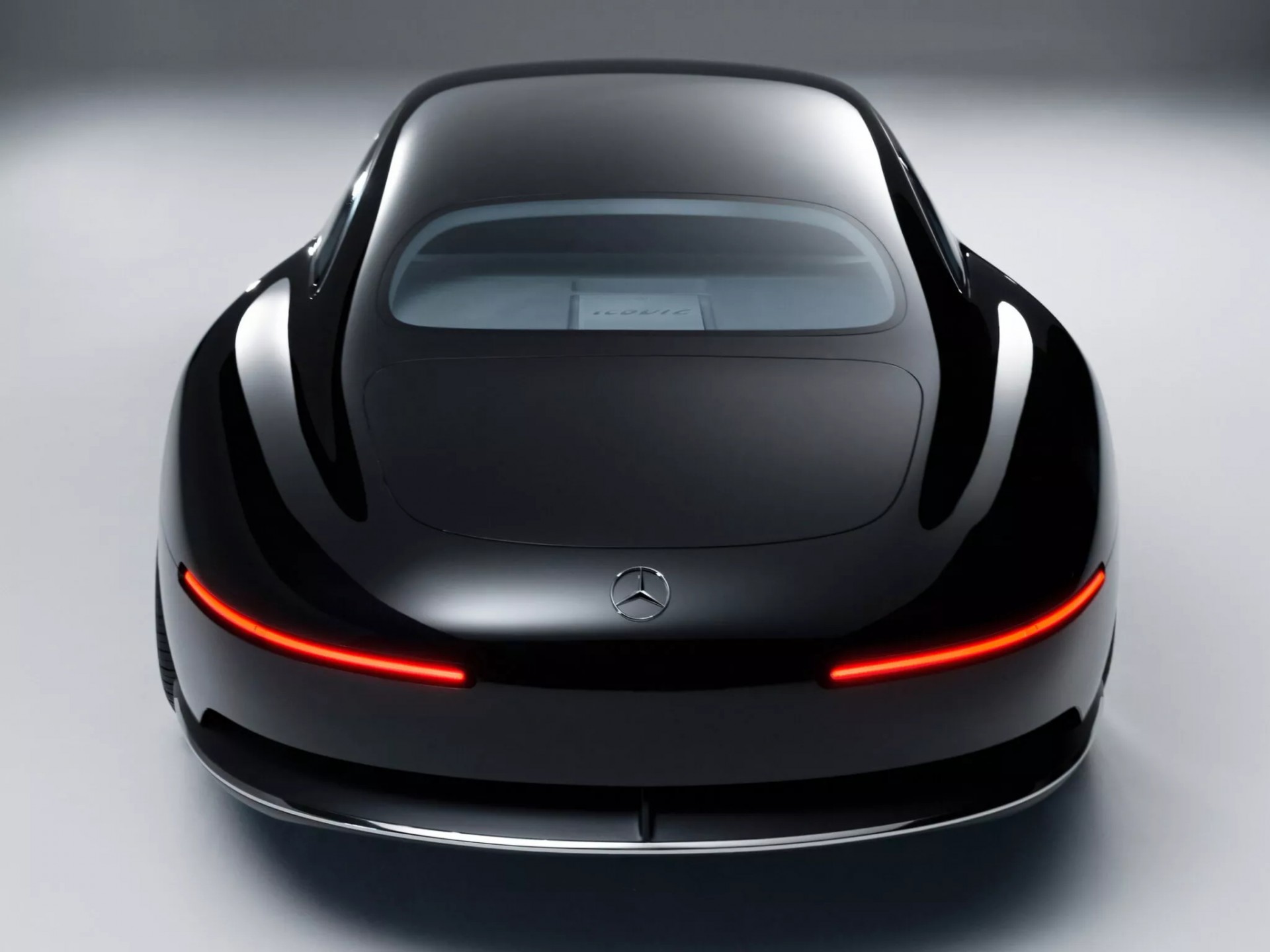 Mercedes-Benz Vision Iconic concept coupe hai cửa hoàn toàn mới