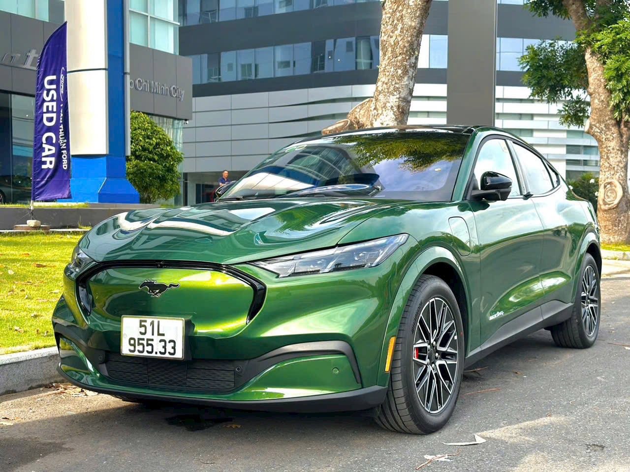 Ford Mustang Mach-E bàn giao 13 xe trong tháng đầu tiên Ford Mustang Mach-E bàn giao xe tháng 10