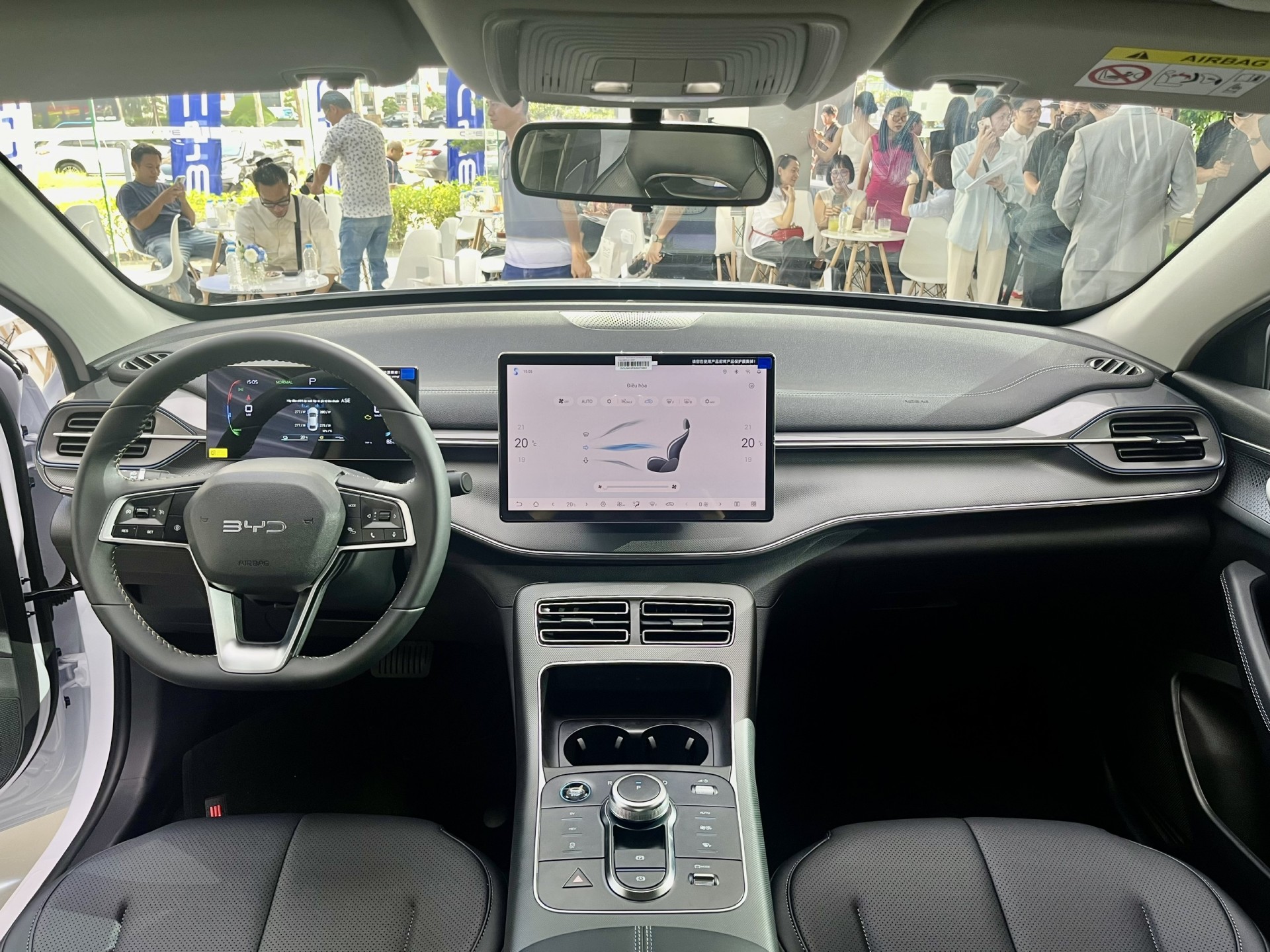 BYD SEAL 5 giá 696 triệu đồng