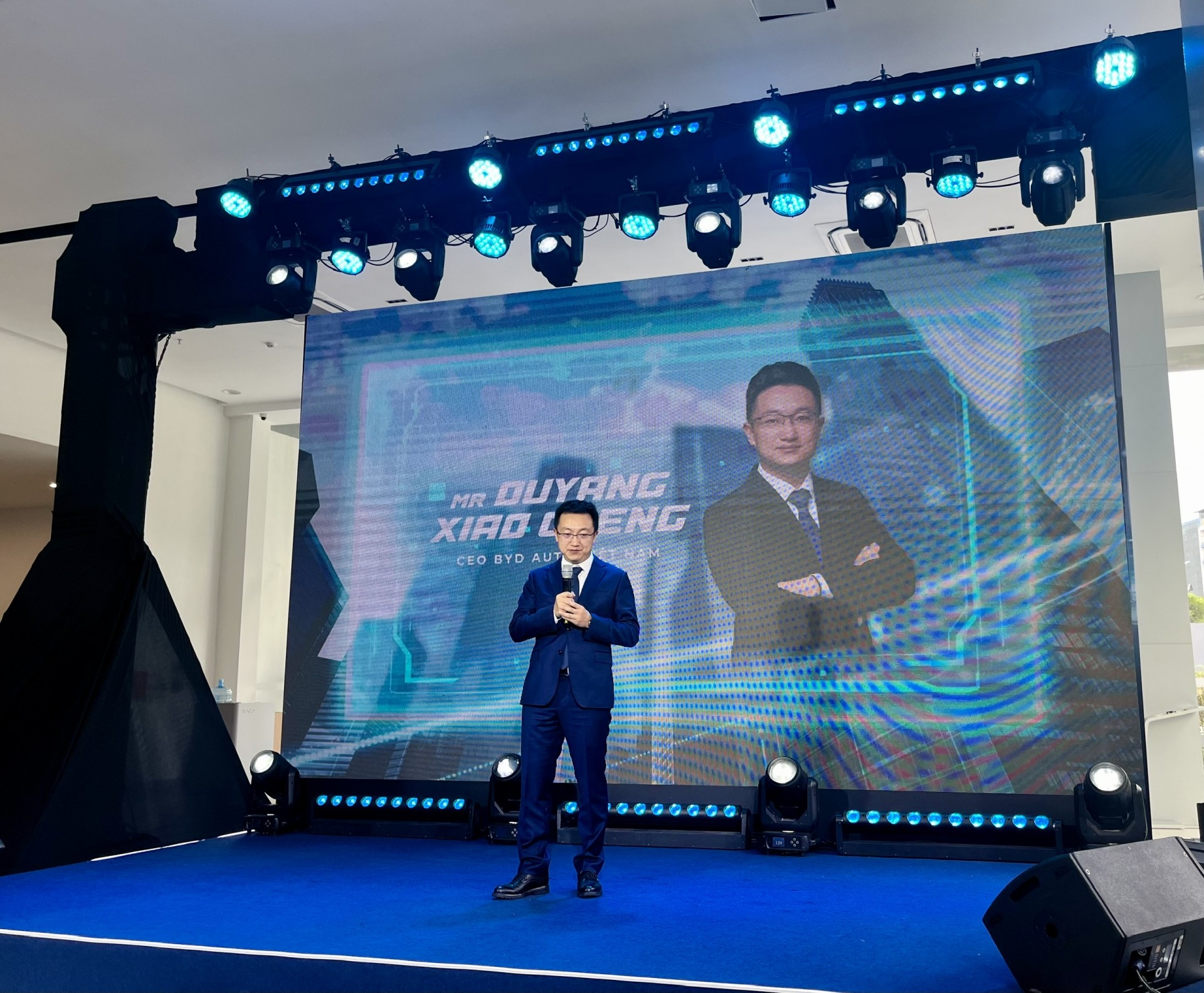 BYD SEAL 5 giá 696 triệu đồng