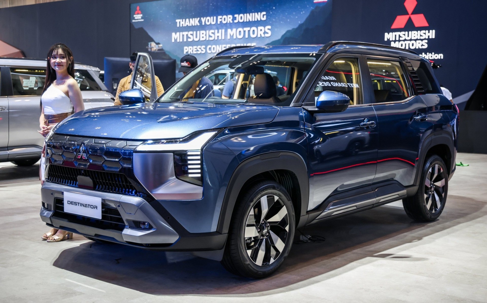 mẫu SUV 7 chỗ mới của Mitsubishi đã được các đại lý nhận đặt cọc