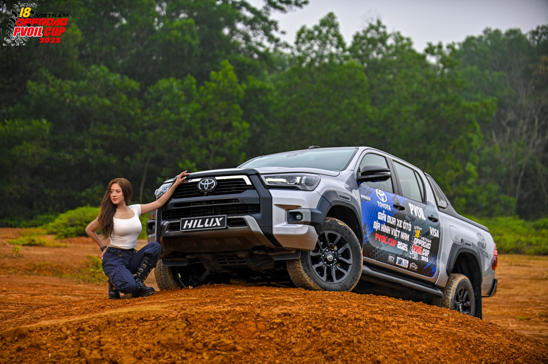 Chiêm ngưỡng bộ ảnh cổ động giải PVOIL VOC 2025 với Toyota Hilux