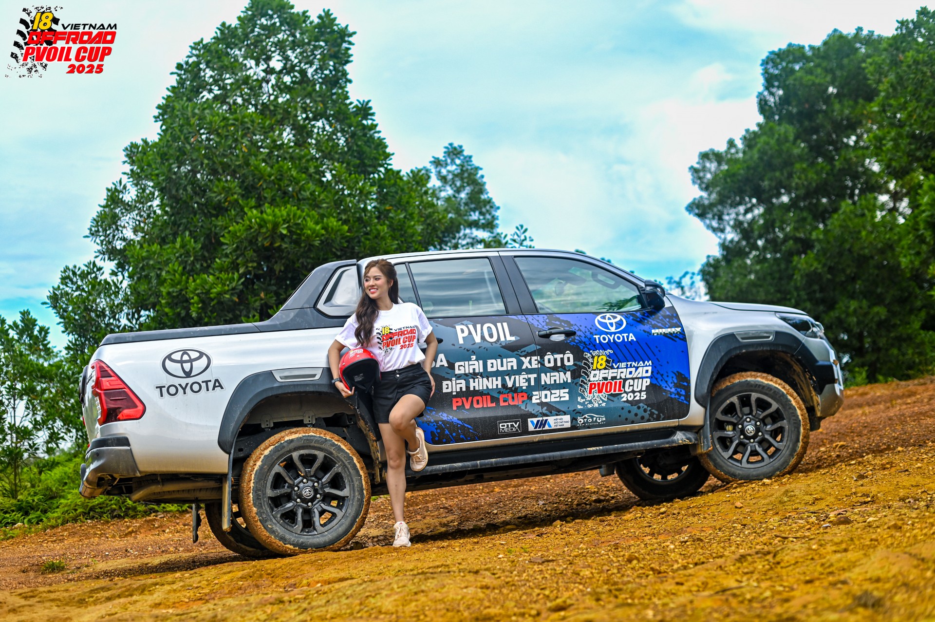 Chiêm ngưỡng bộ ảnh cổ động giải PVOIL VOC 2025 với Toyota Hilux