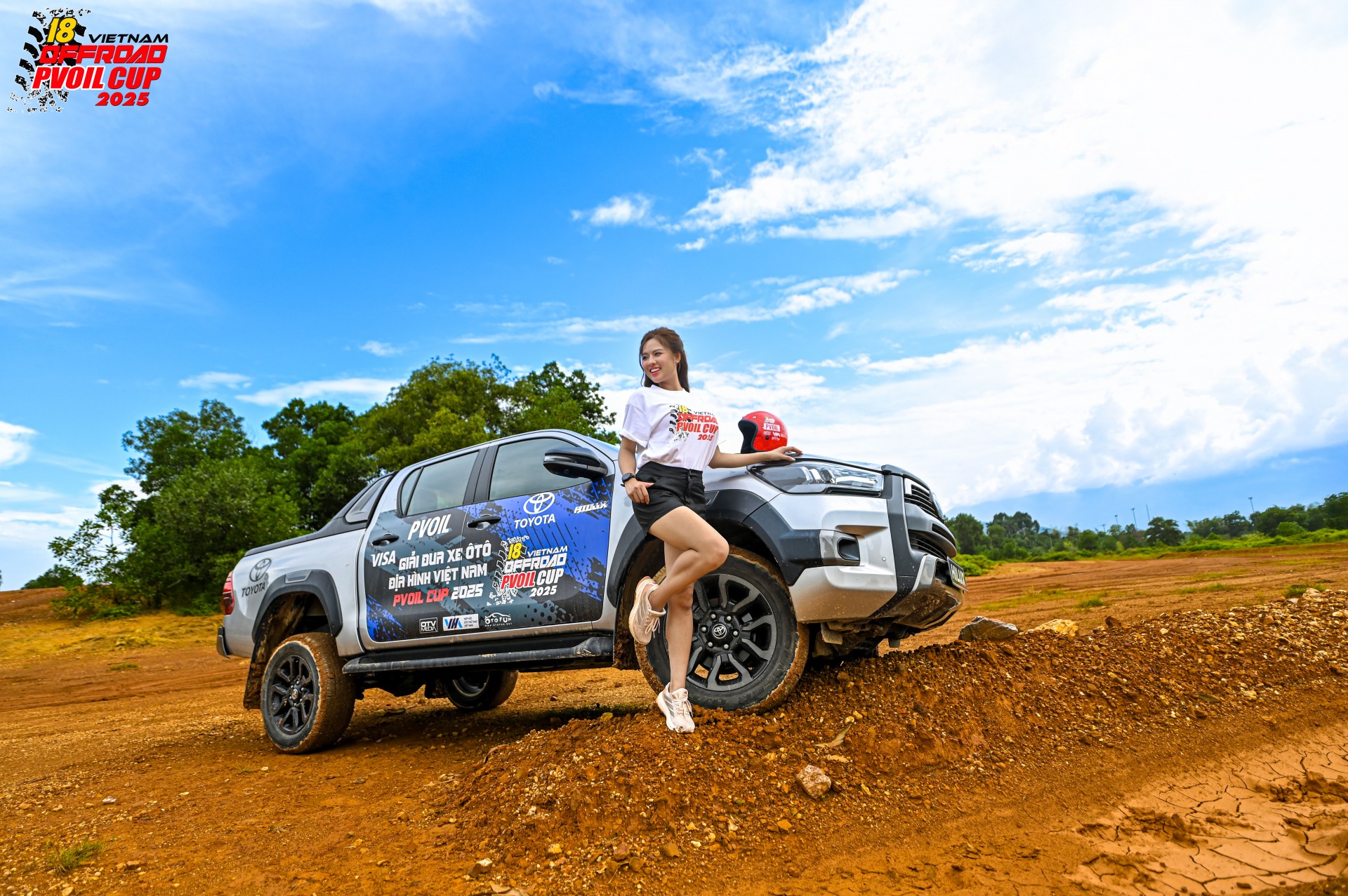 Chiêm ngưỡng bộ ảnh cổ động giải PVOIL VOC 2025 với Toyota Hilux