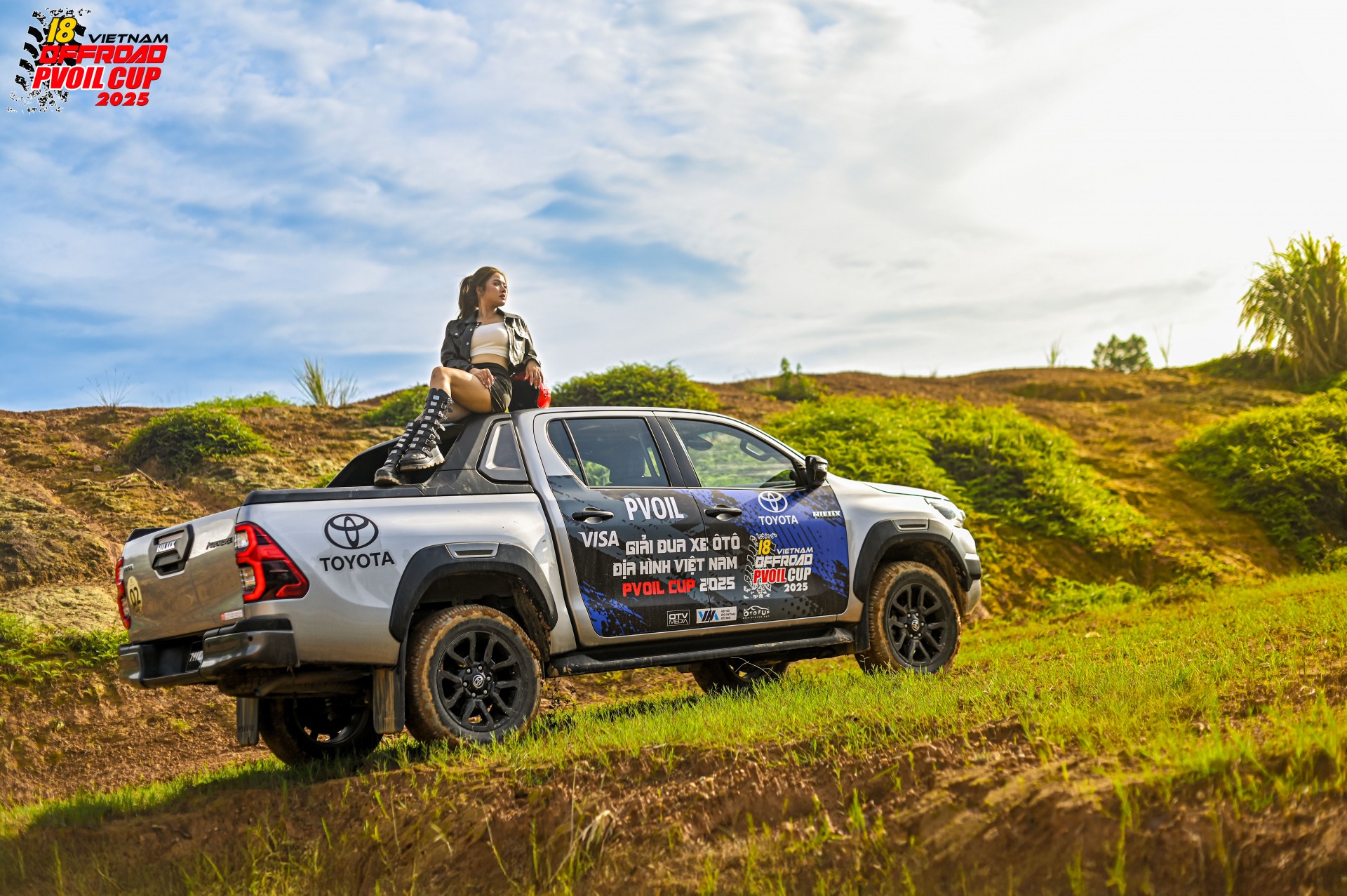 Chiêm ngưỡng bộ ảnh cổ động giải PVOIL VOC 2025 với Toyota Hilux