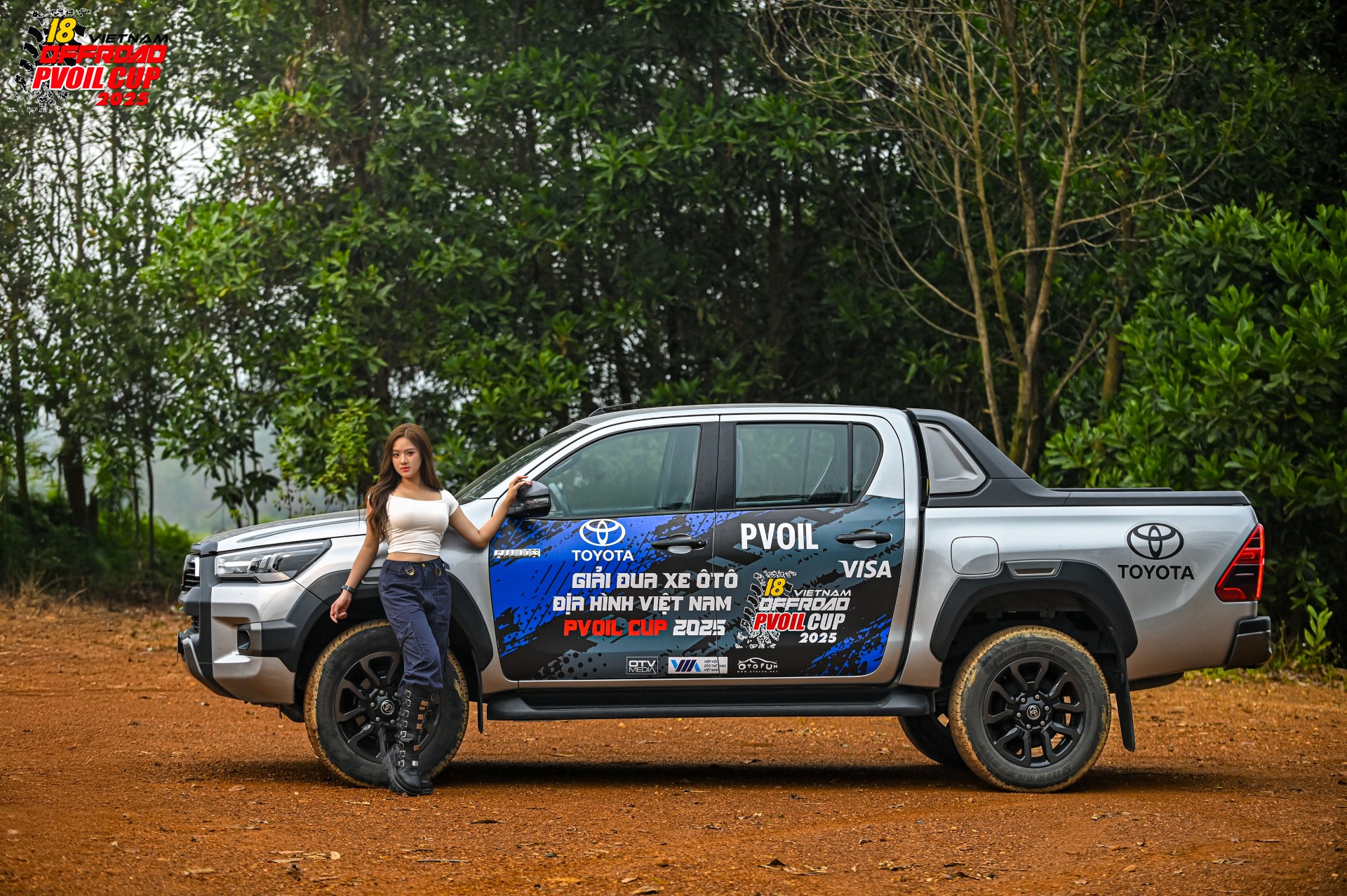 Chiêm ngưỡng bộ ảnh cổ động giải PVOIL VOC 2025 với Toyota Hilux